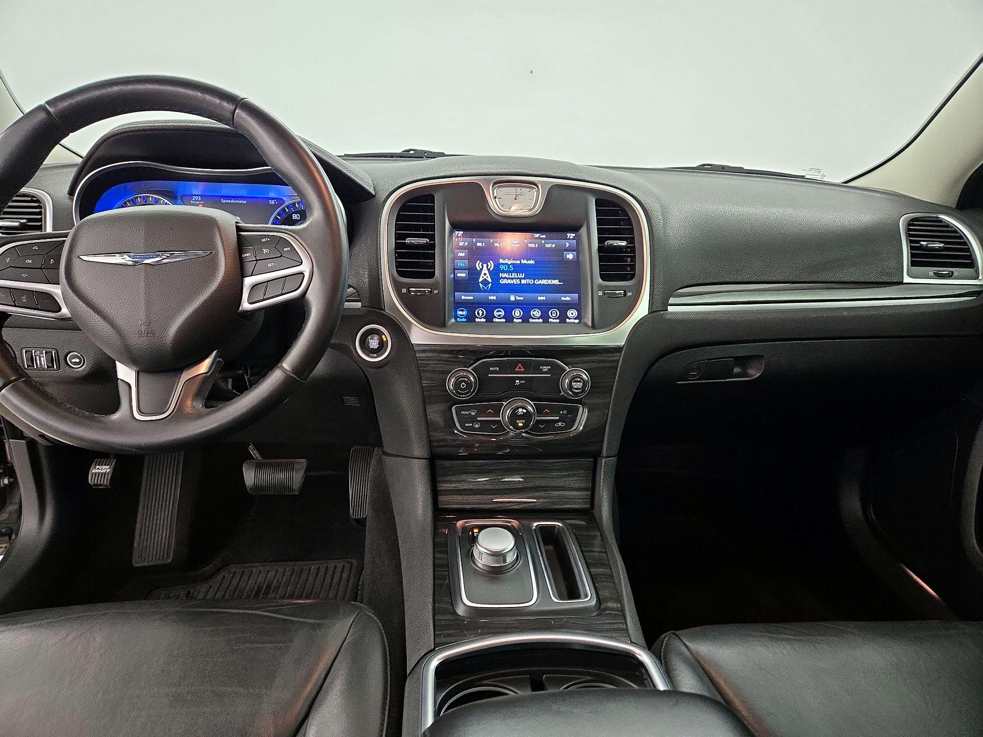 Thumbnail: 2018 Chrysler 300 - 9