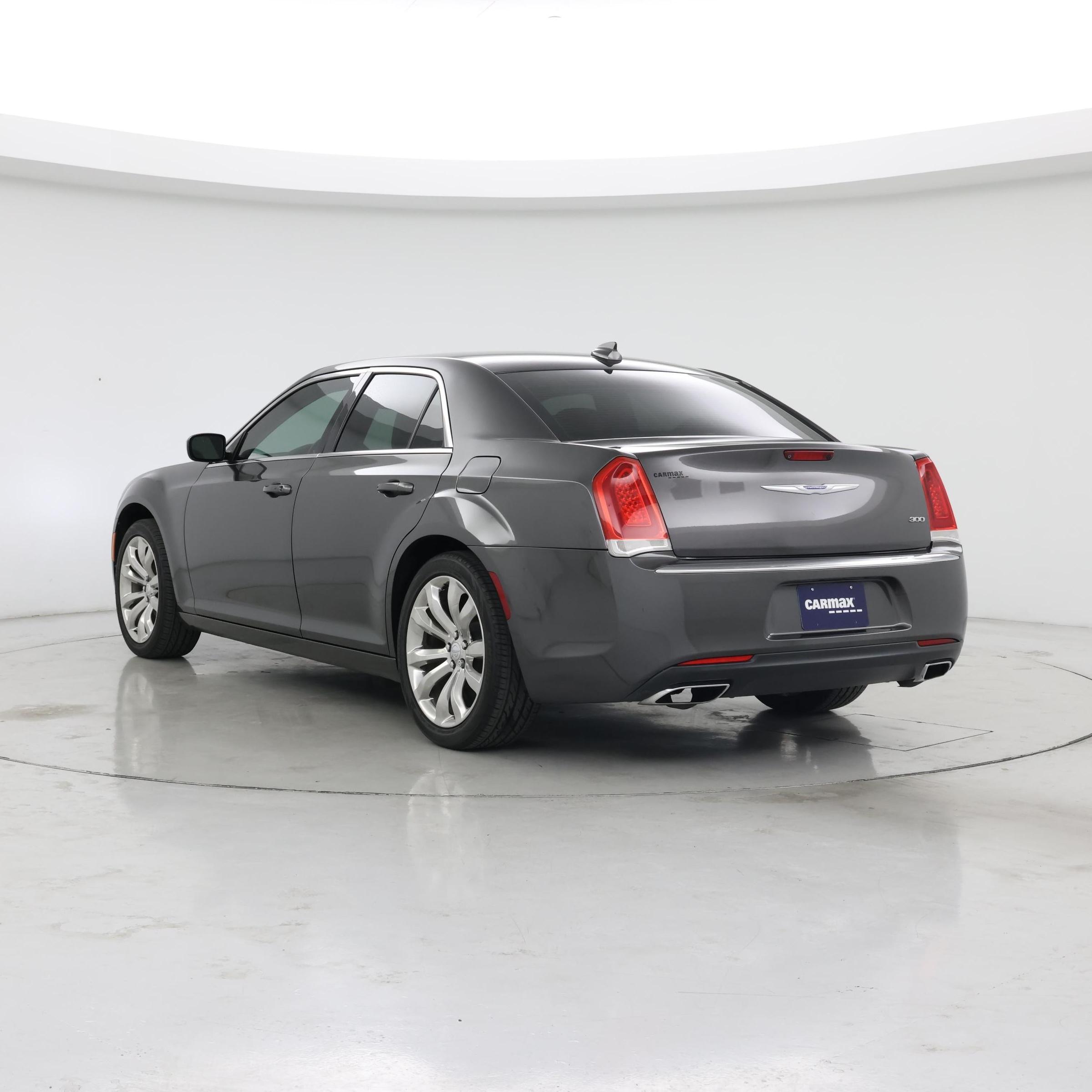 Thumbnail: 2018 Chrysler 300 - 2