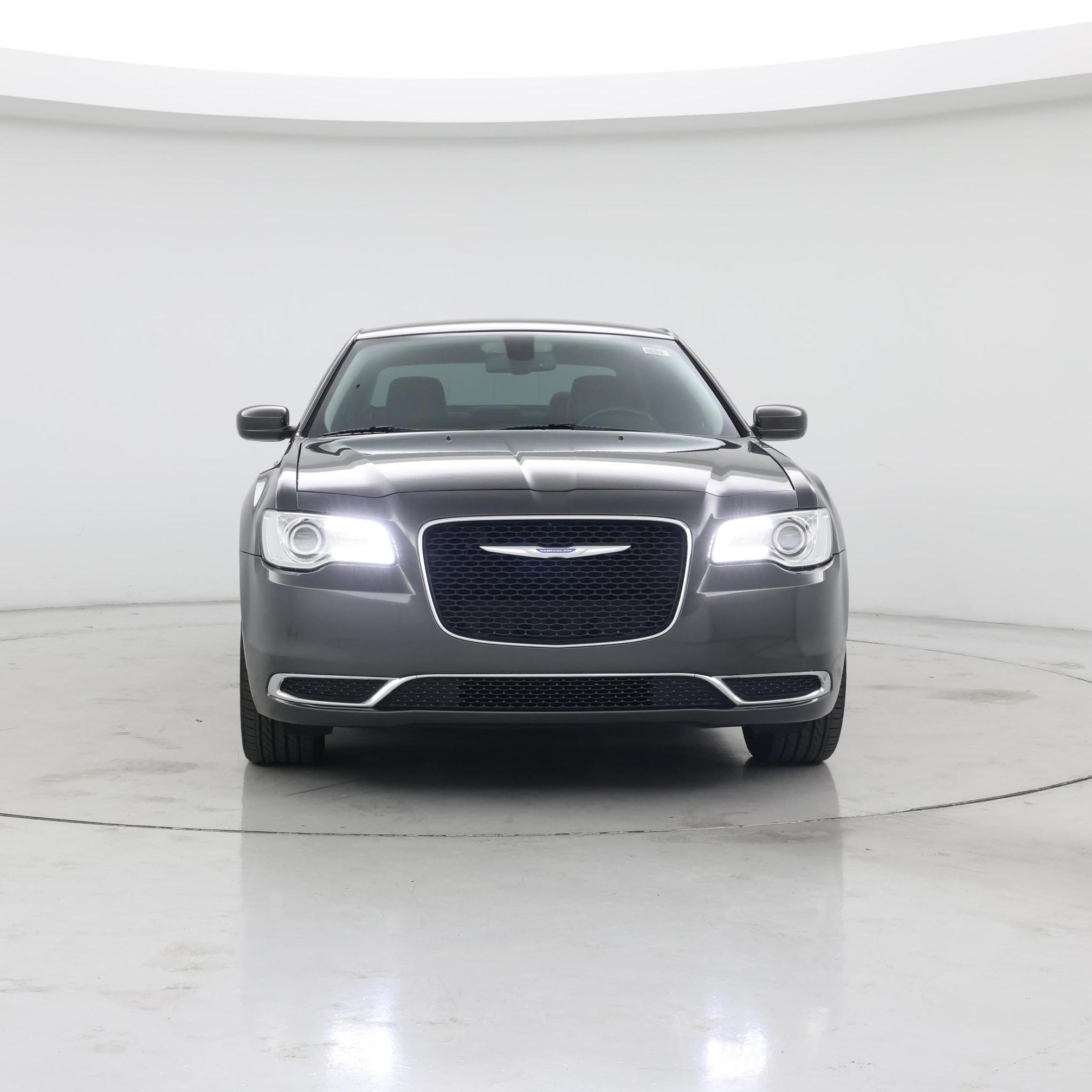 Thumbnail: 2018 Chrysler 300 - 5