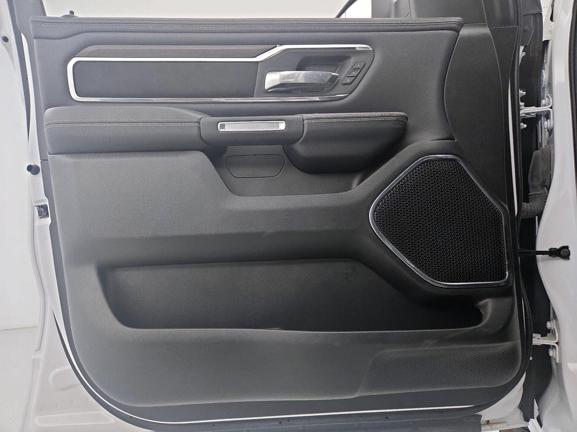 Thumbnail: 2025 RAM 1500 - 10