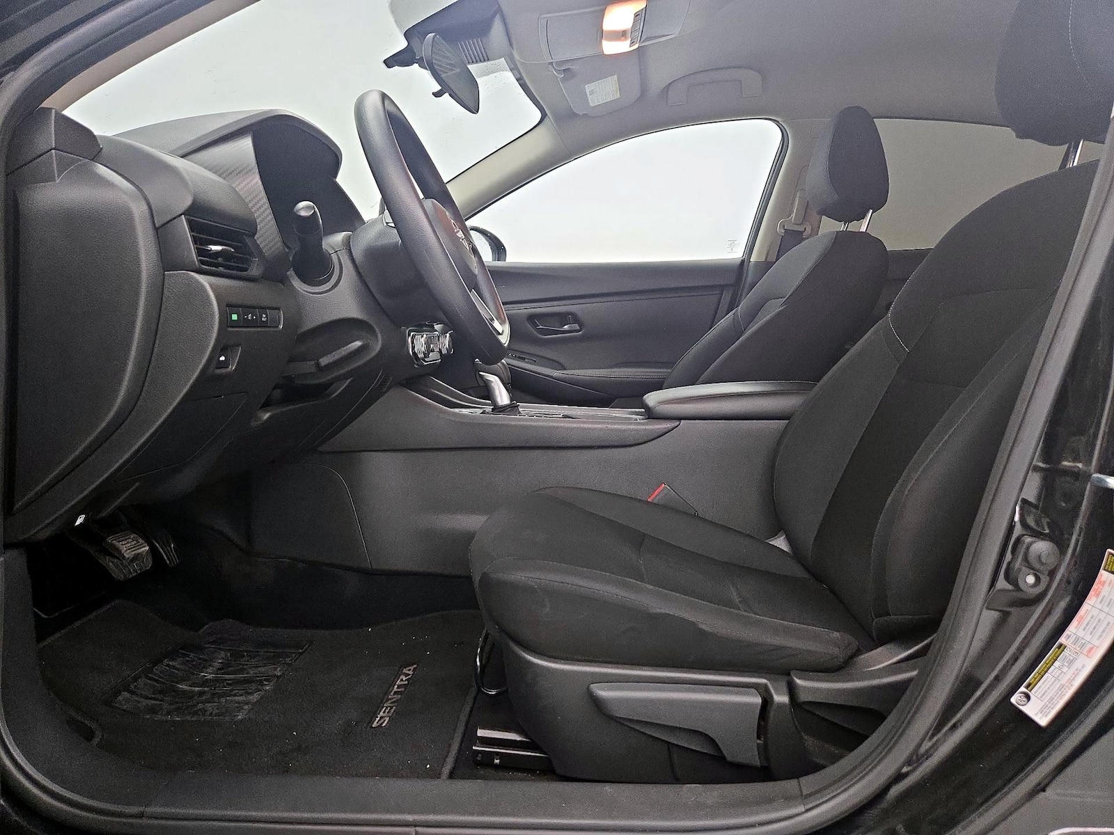 2025 Nissan Sentra S - Photo 10