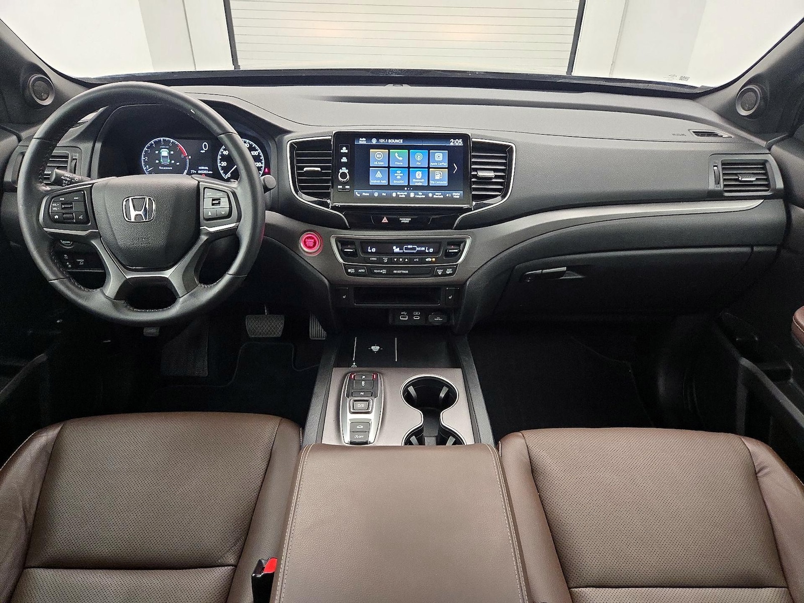 Apple CarPlay® & Android Auto™