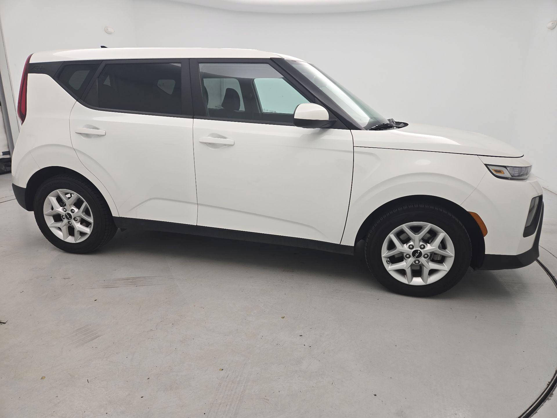 Thumbnail: 2022 Kia Soul - 4