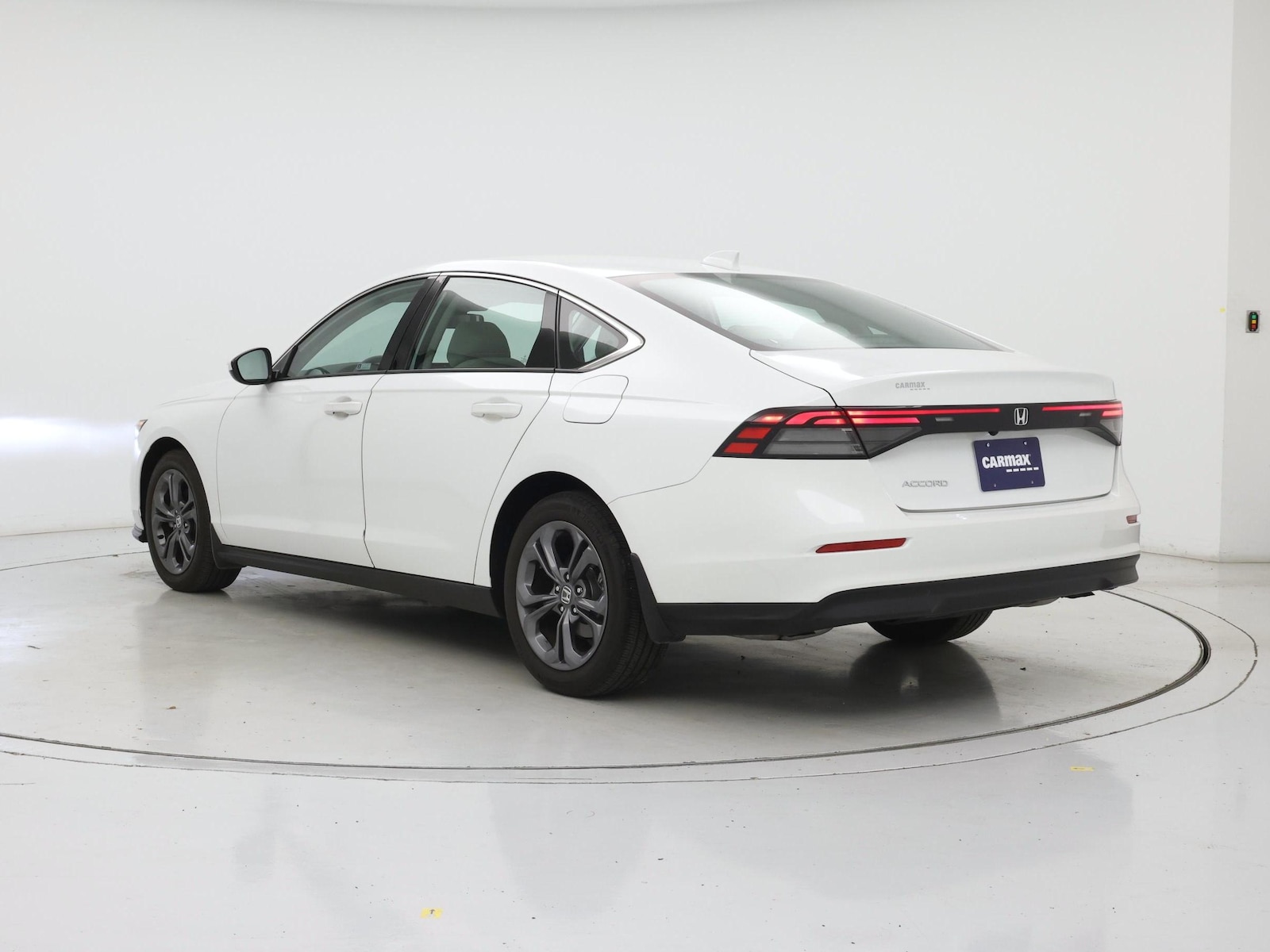 2023 Honda Accord EX - Photo 3