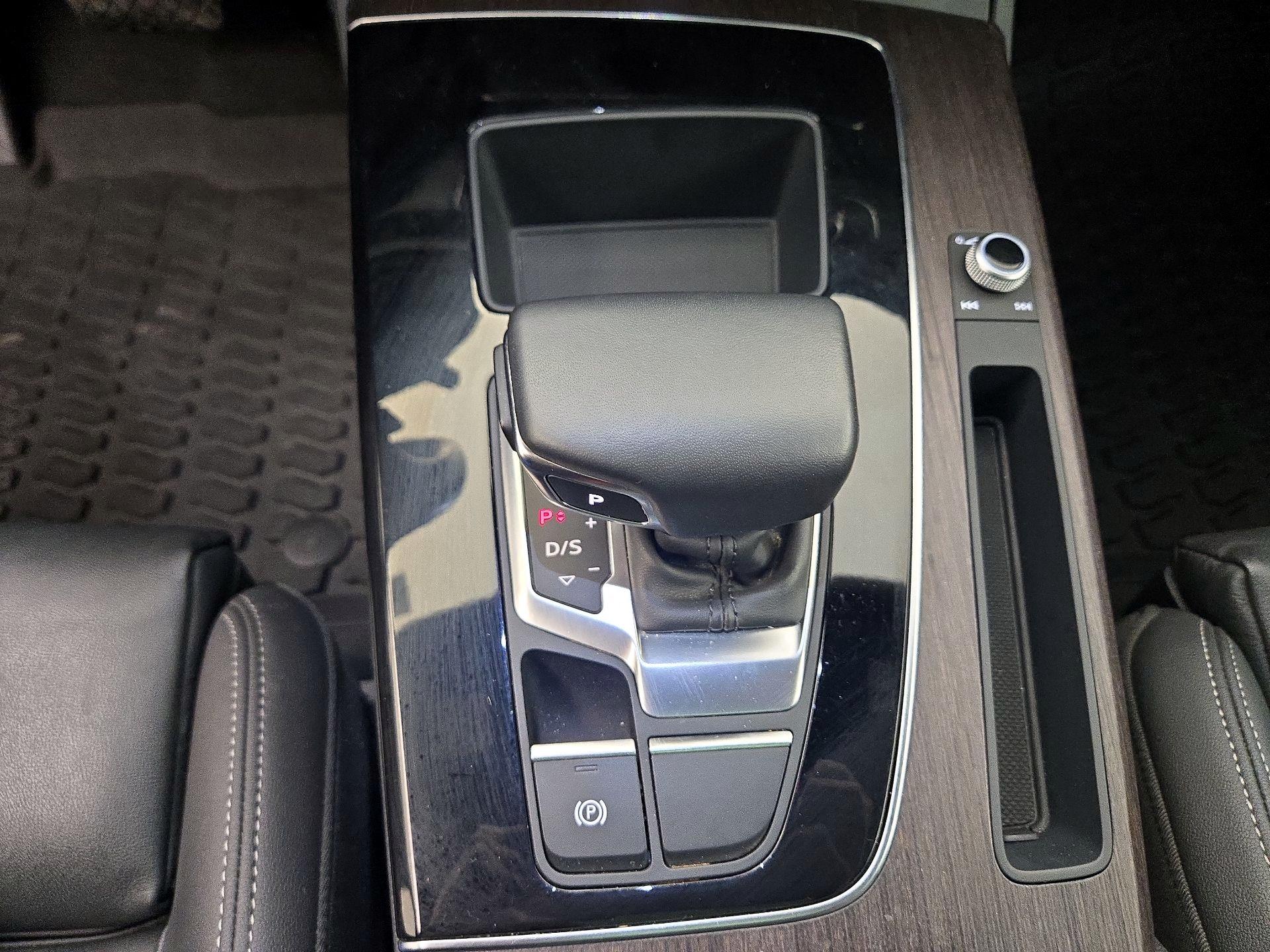 Thumbnail: 2023 Audi Q5 - 15
