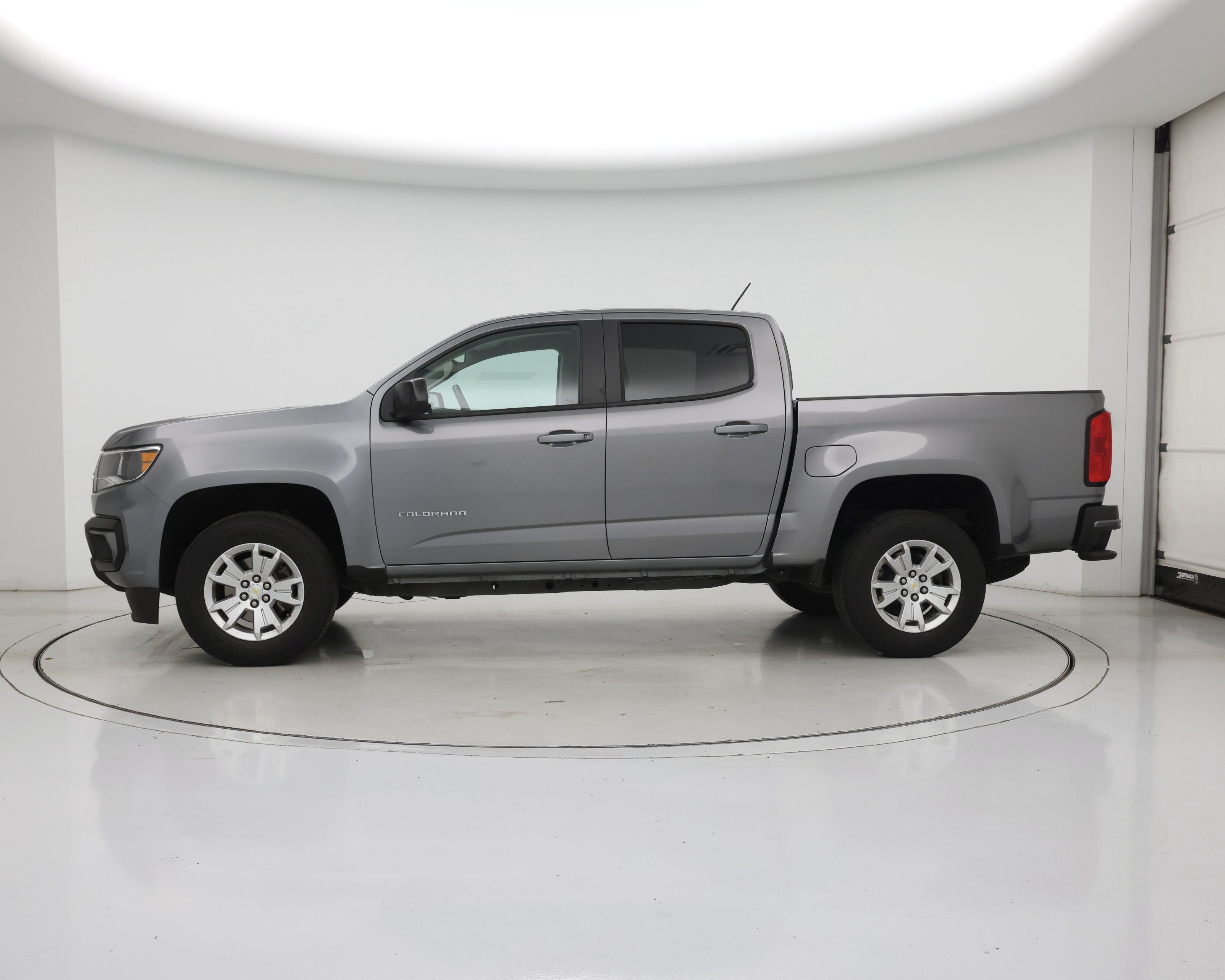 Thumbnail: 2021 Chevrolet Colorado - 3