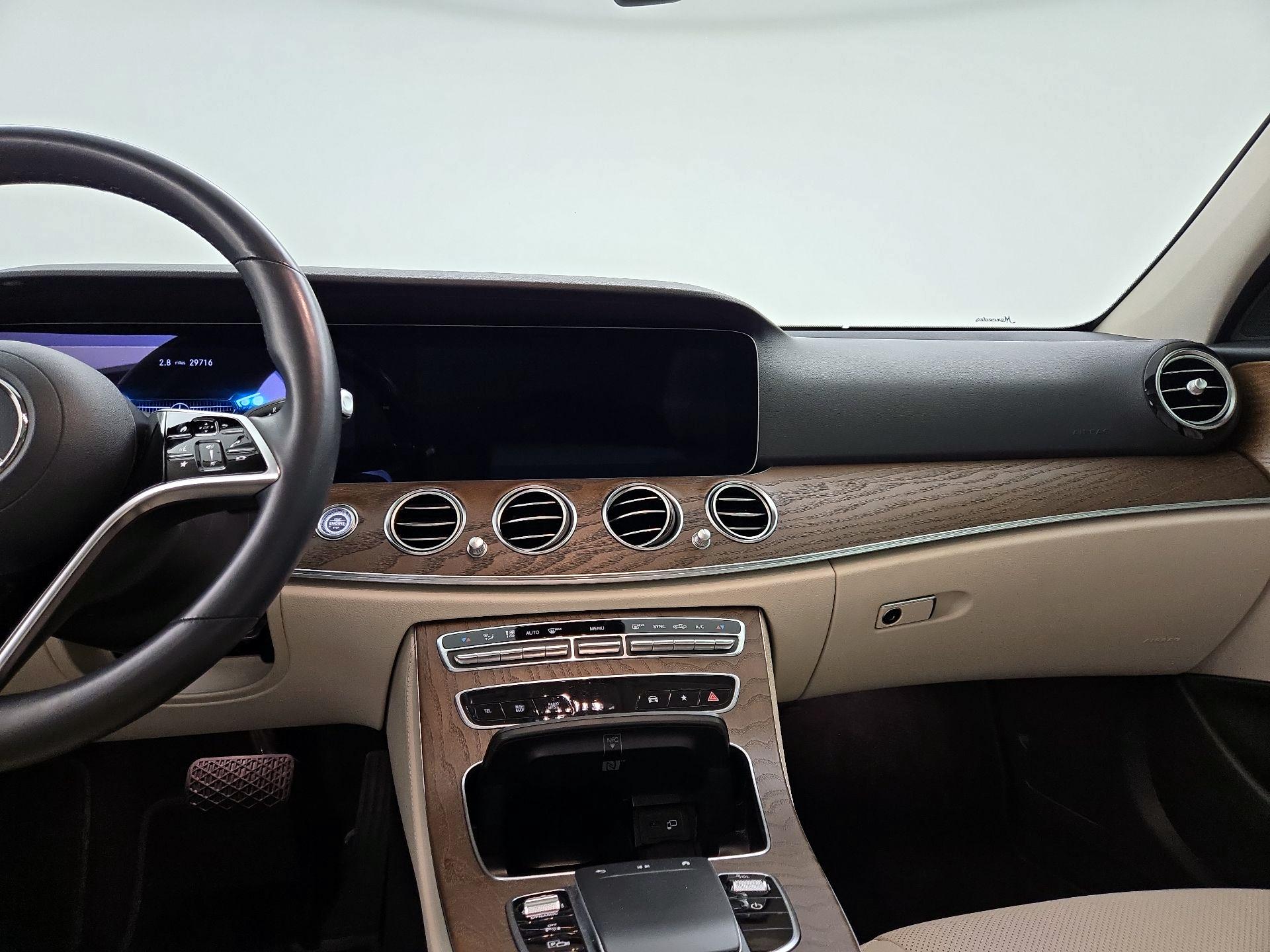 Thumbnail: 2021 Mercedes-Benz E-Class - 9