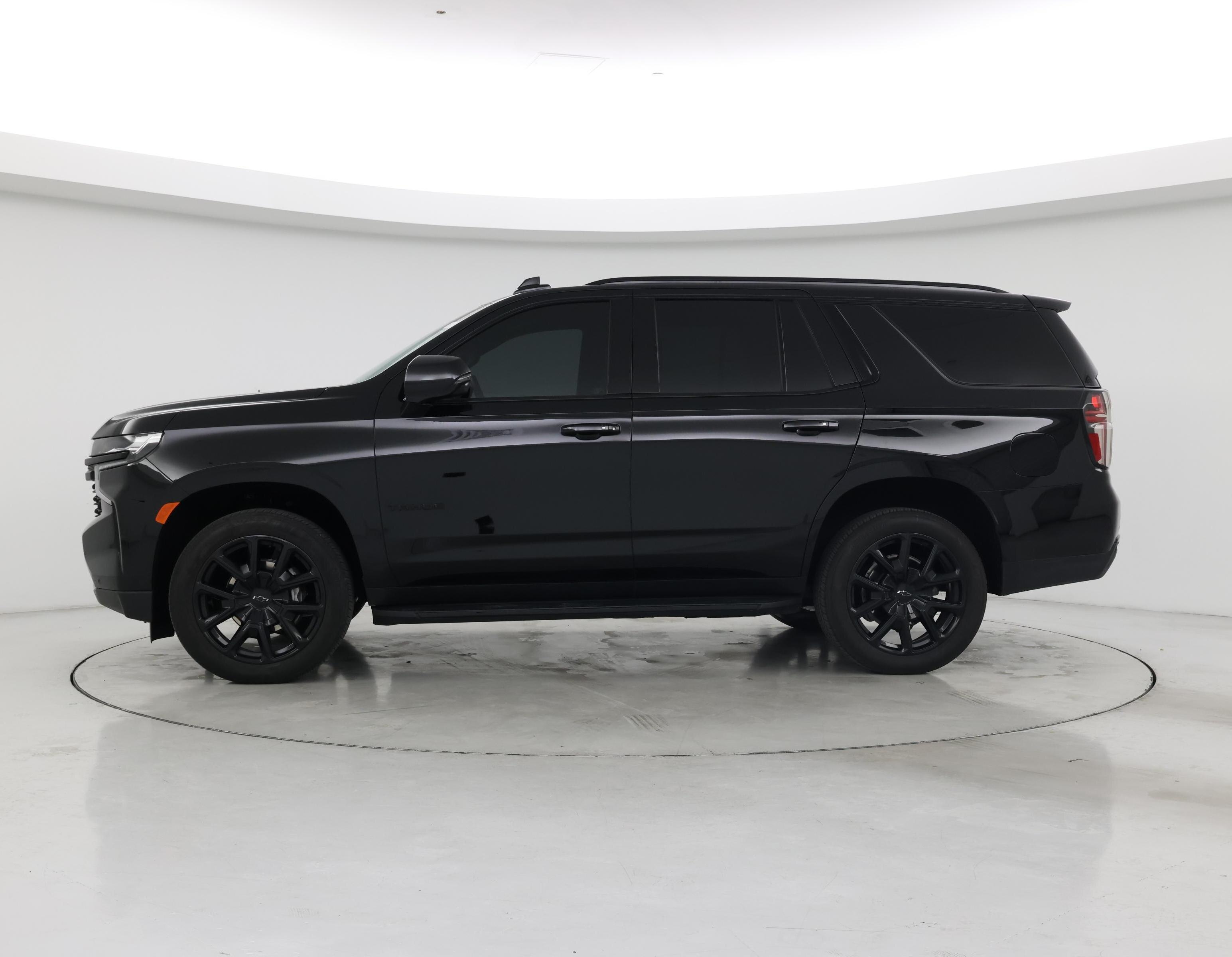 Thumbnail: 2024 Chevrolet Tahoe - 3