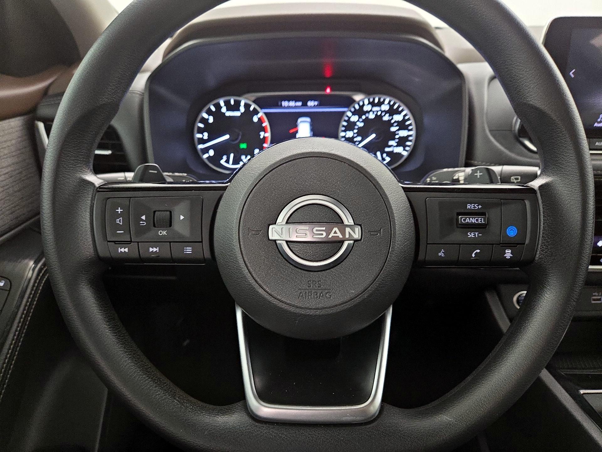 Thumbnail: 2022 Nissan Rogue - 10