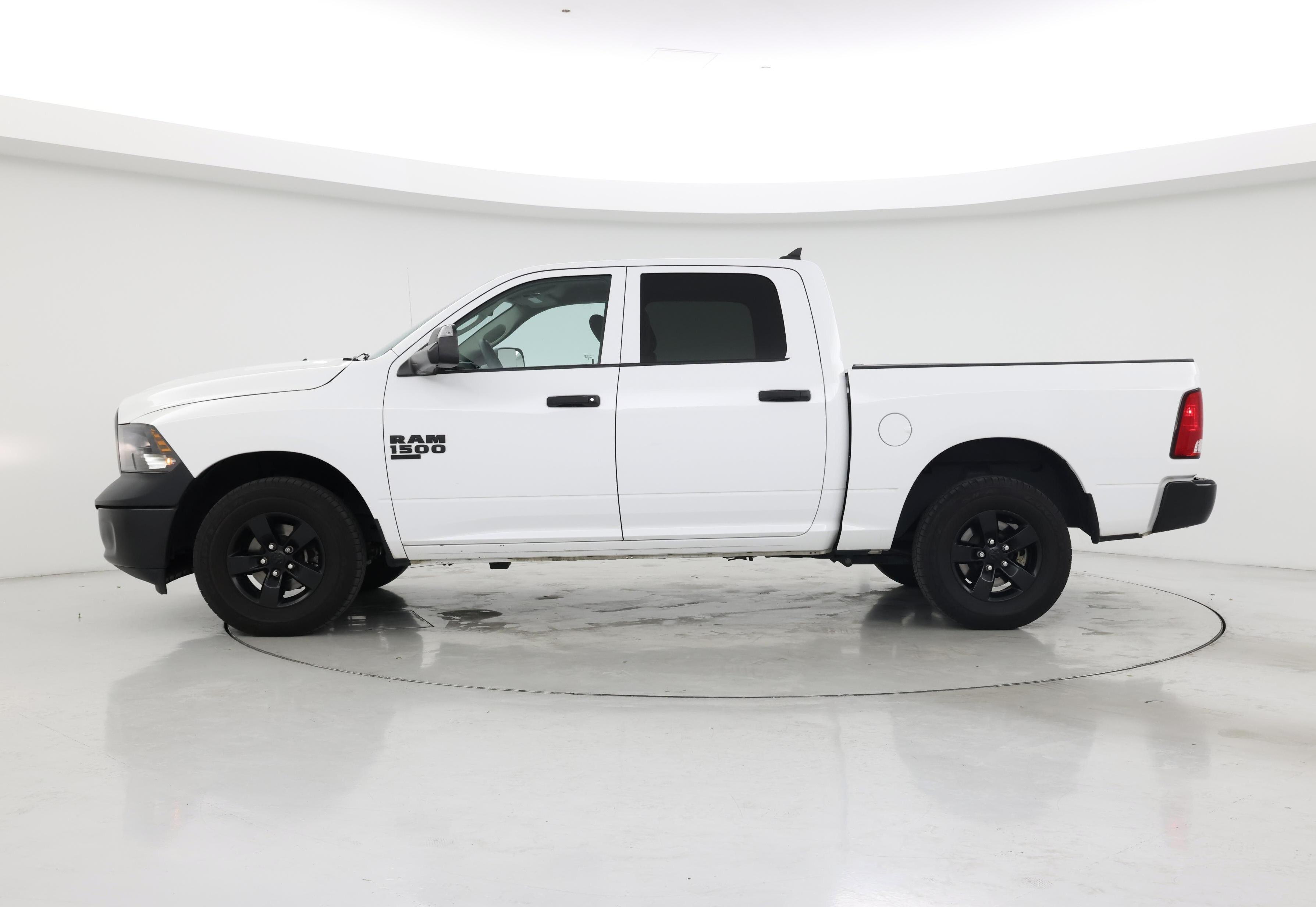 Thumbnail: 2024 RAM 1500 Classic - 3
