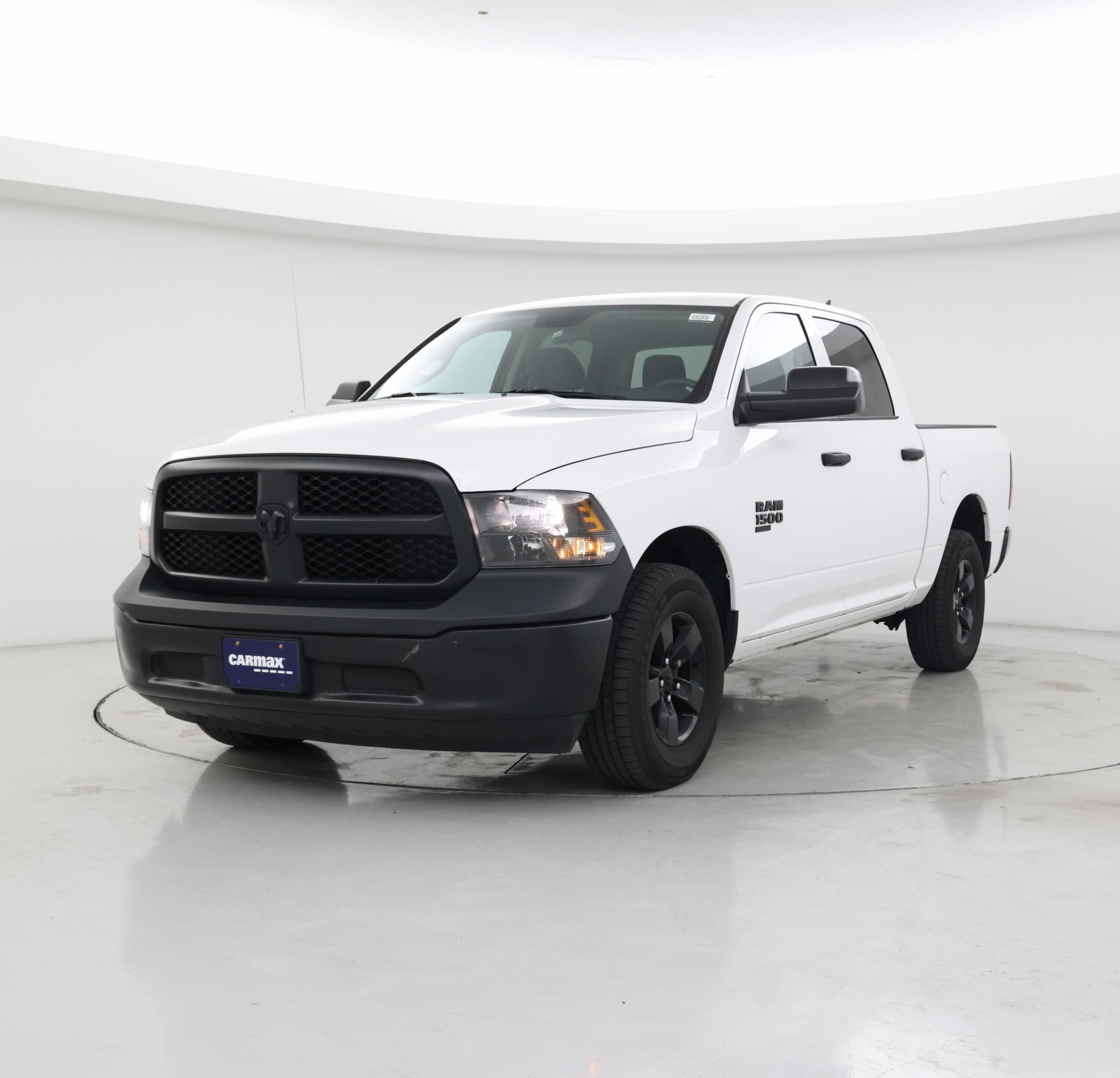 Thumbnail: 2024 RAM 1500 Classic - 4