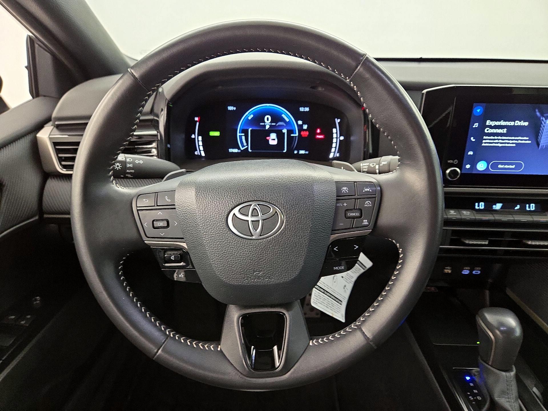 Thumbnail: 2025 Toyota Camry - 10