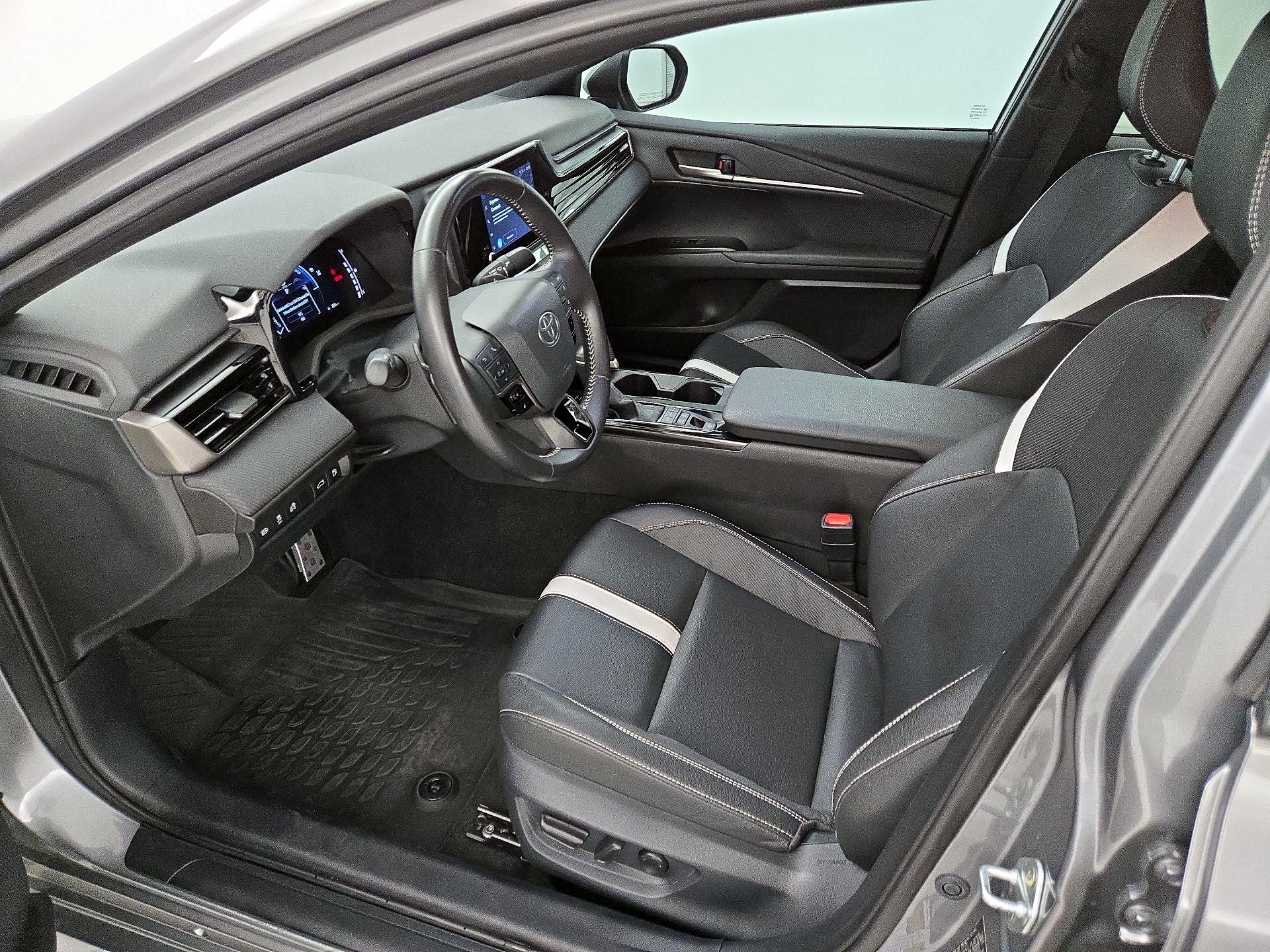 Thumbnail: 2025 Toyota Camry - 11