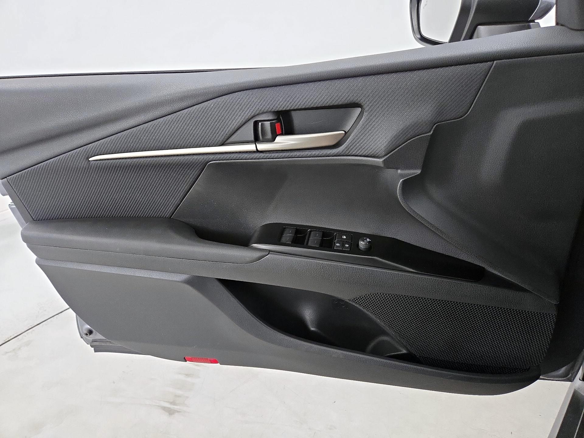 Thumbnail: 2025 Toyota Camry - 12