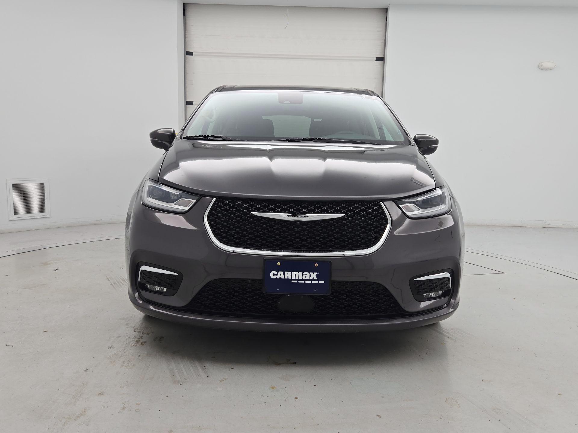 Thumbnail: 2023 Chrysler Pacifica - 2