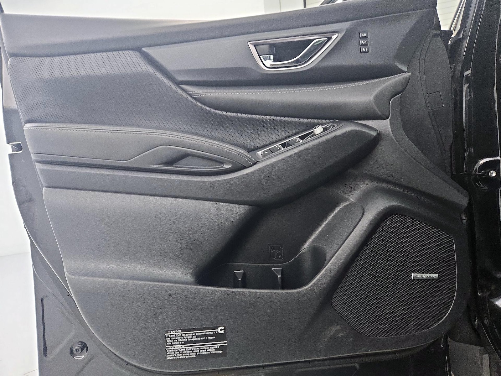 2023 Subaru Ascent Limited - Photo 11
