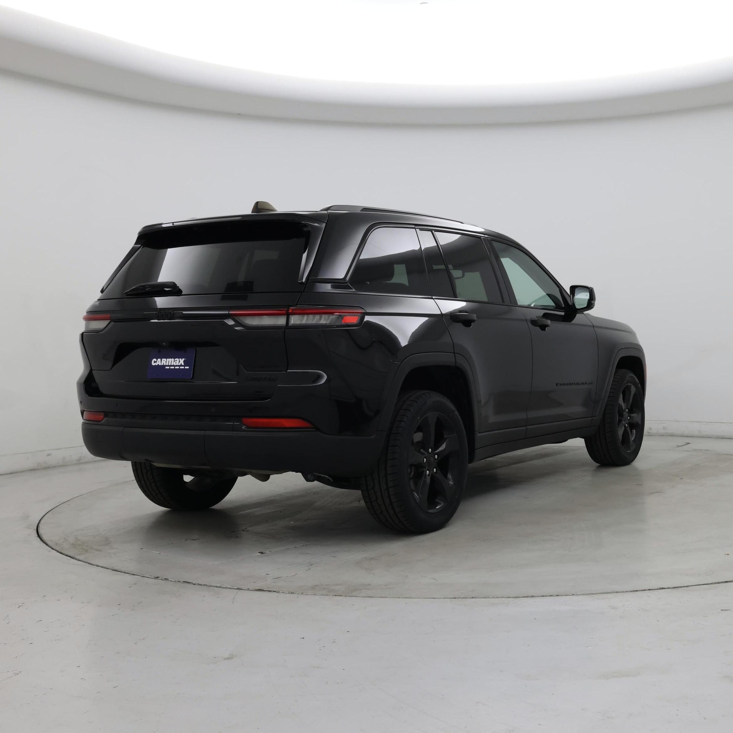 Thumbnail: 2023 Jeep Grand Cherokee - 8
