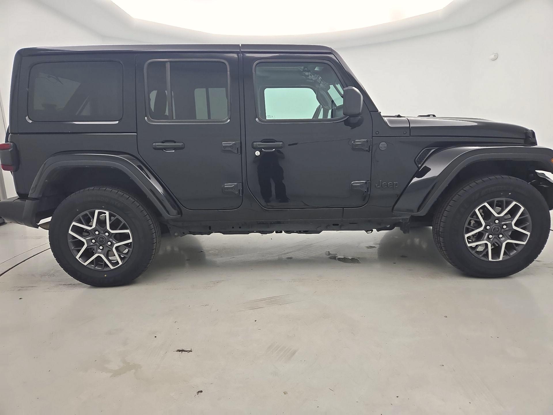 Thumbnail: 2025 Jeep Wrangler - 4