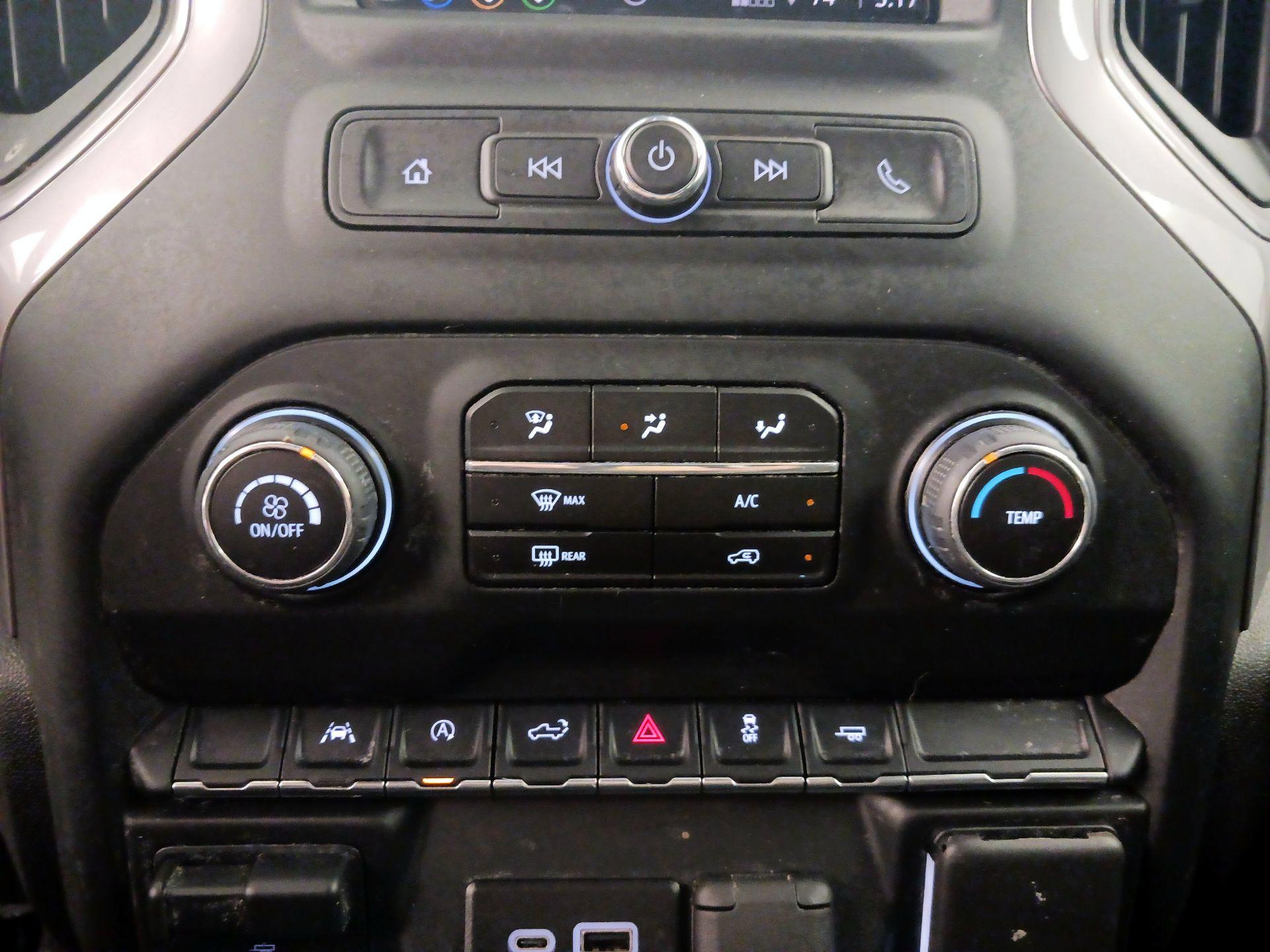 Thumbnail: 2024 Chevrolet Silverado 1500 - 16