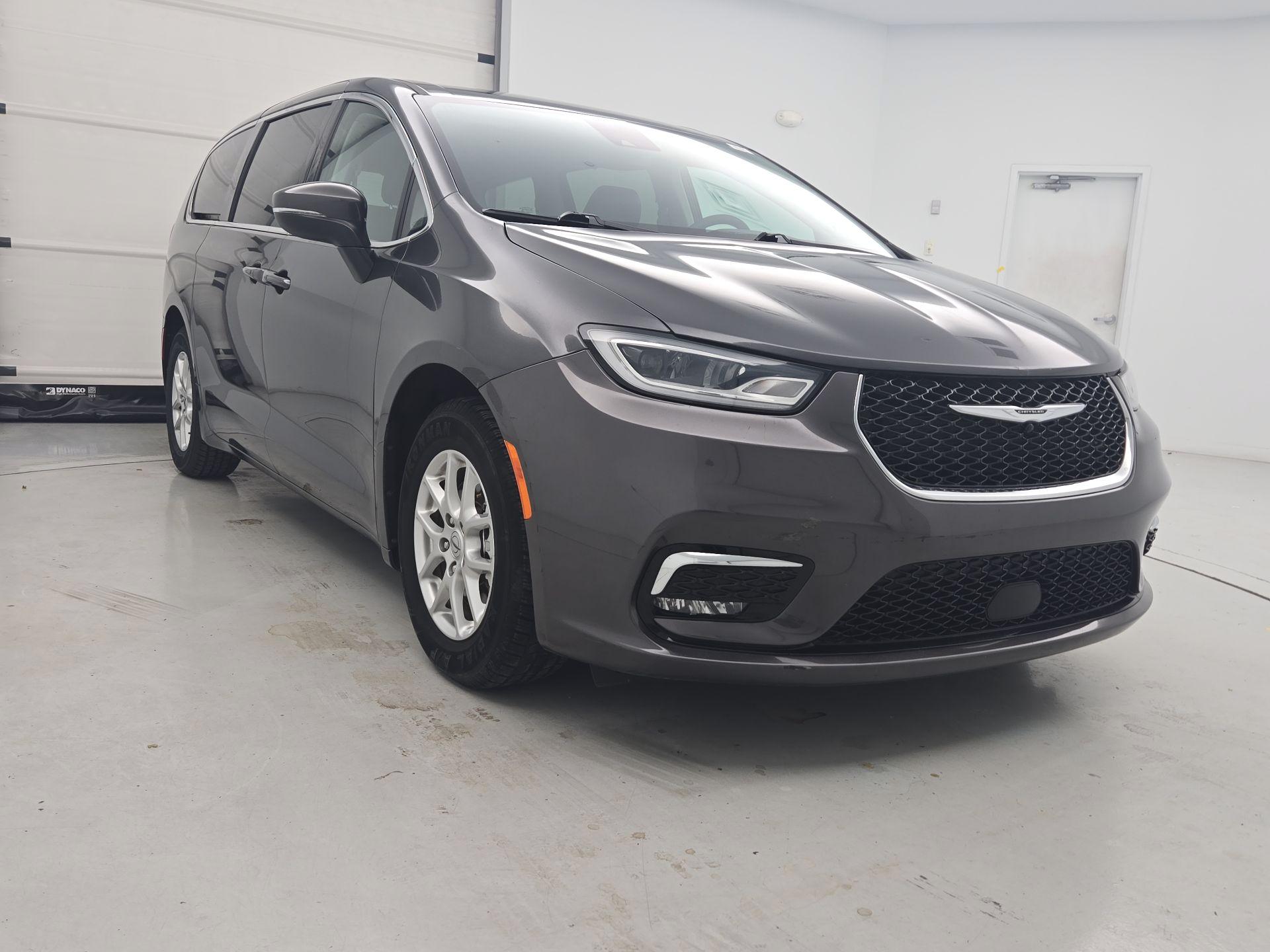 Thumbnail: 2023 Chrysler Pacifica - 1