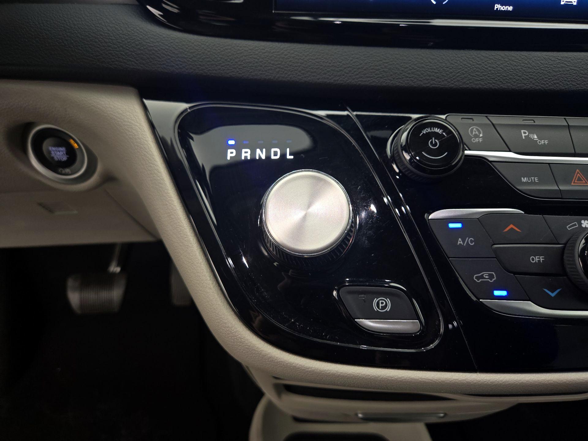 Thumbnail: 2023 Chrysler Pacifica - 15