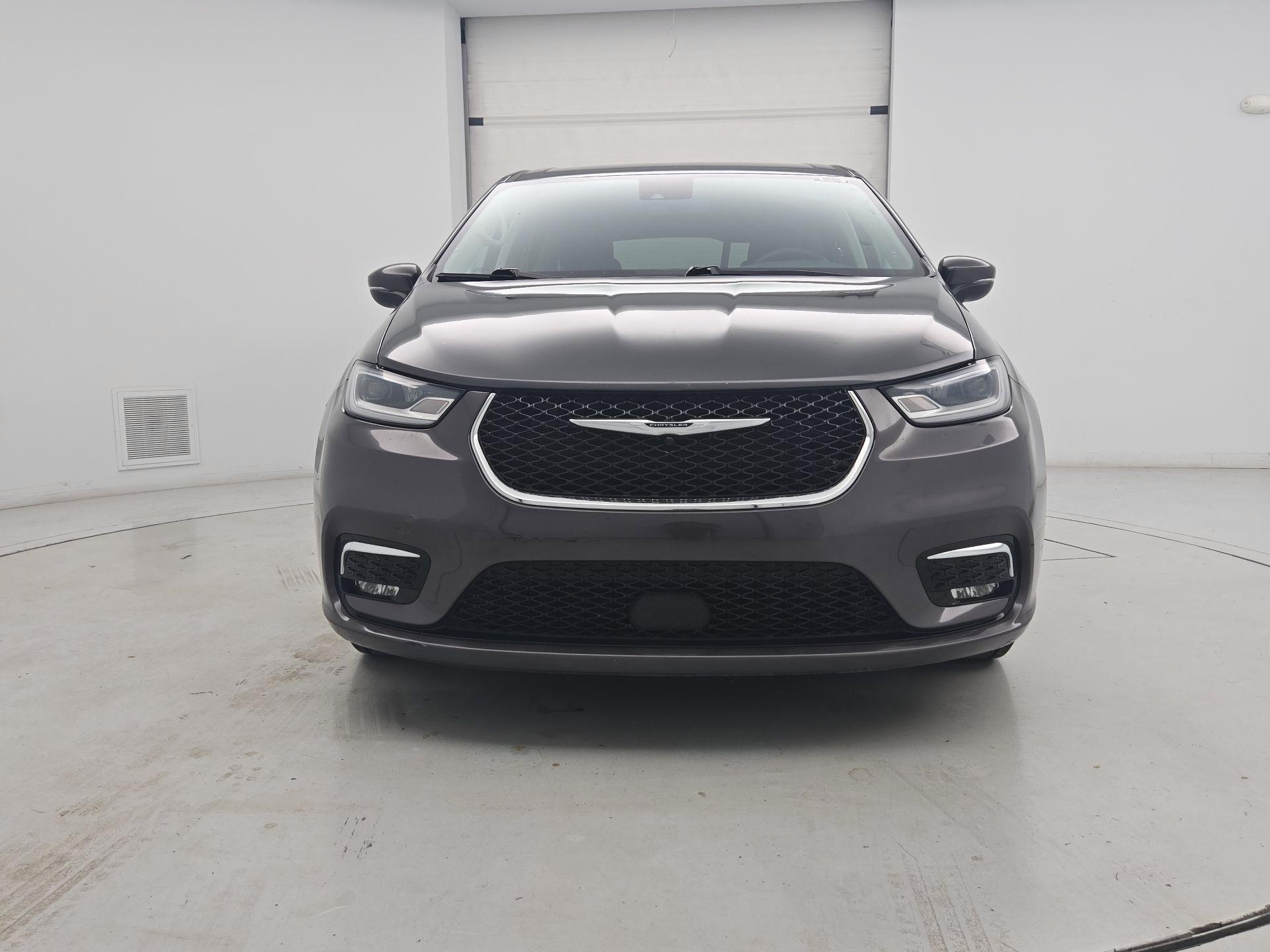 Thumbnail: 2023 Chrysler Pacifica - 2
