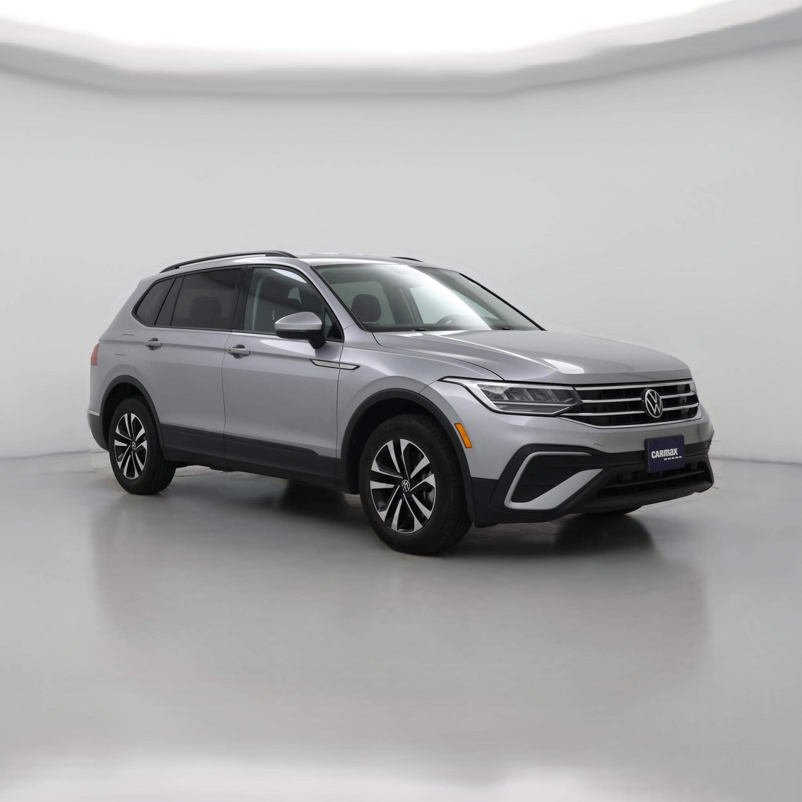 Thumbnail: 2023 Volkswagen Tiguan - 1