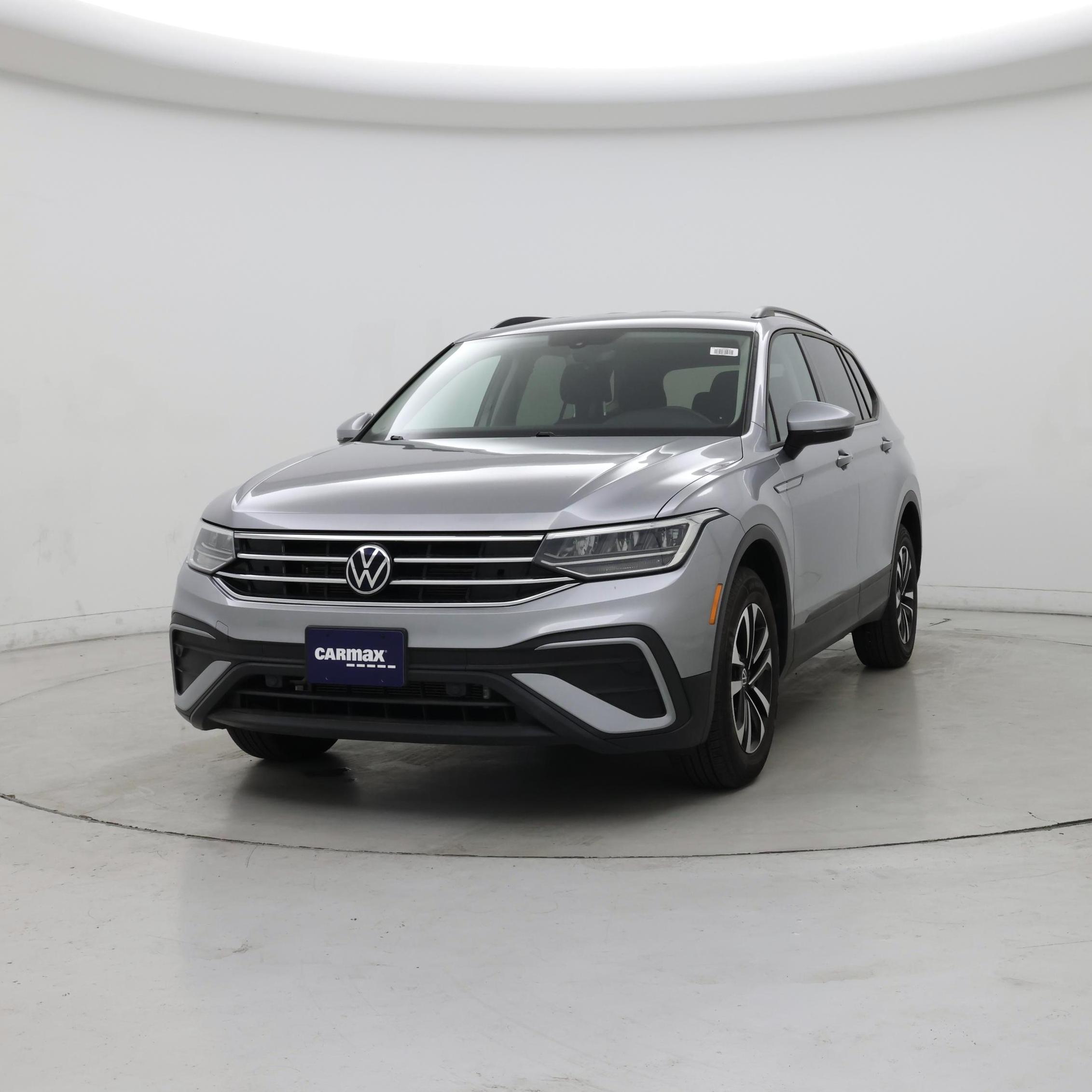 Thumbnail: 2023 Volkswagen Tiguan - 4
