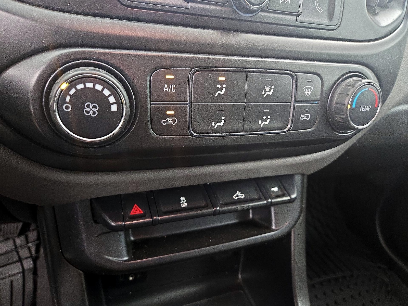 2020 Chevrolet Colorado Work Truck - Photo 17