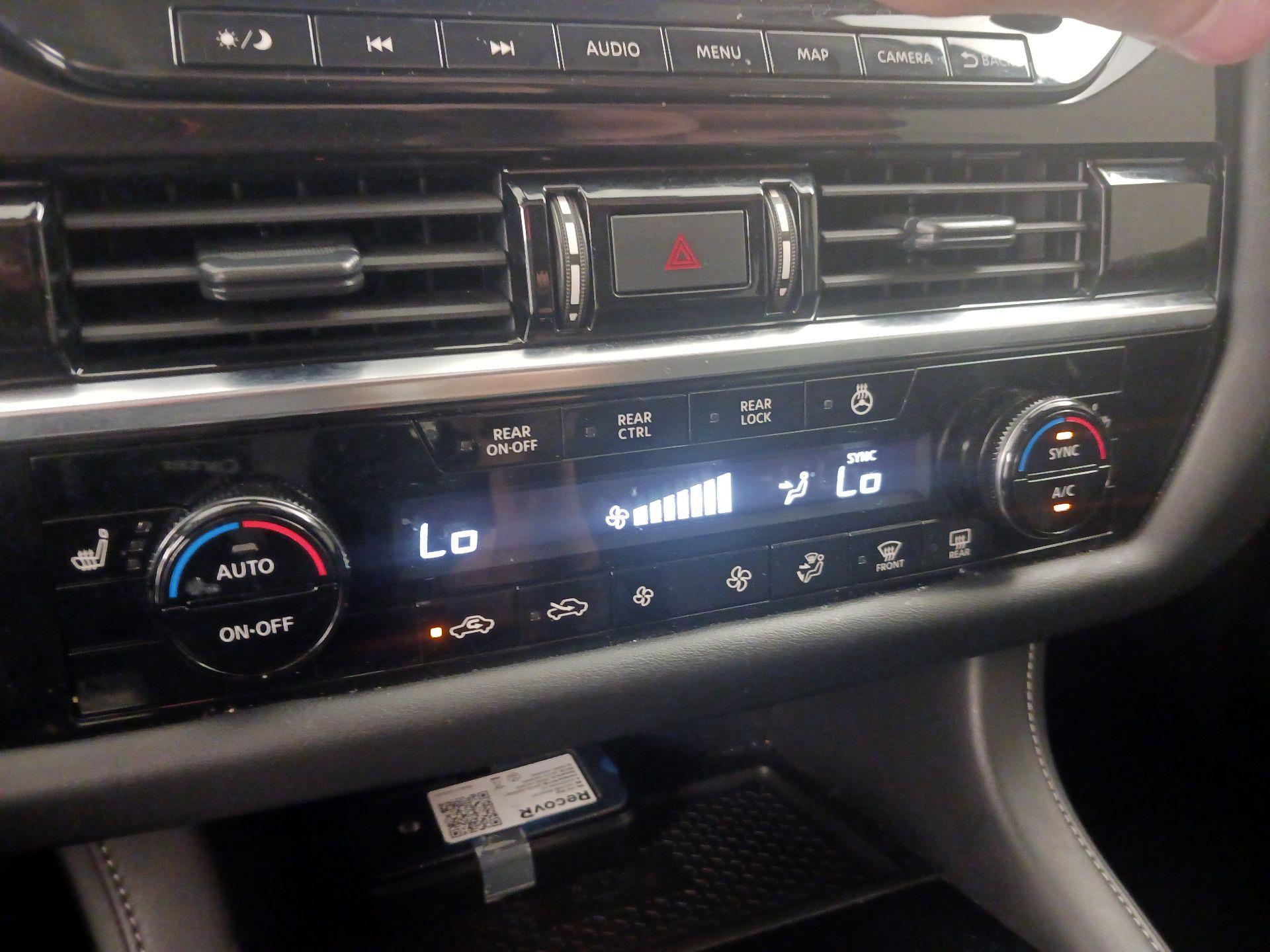 Thumbnail: 2024 Nissan Pathfinder - 17