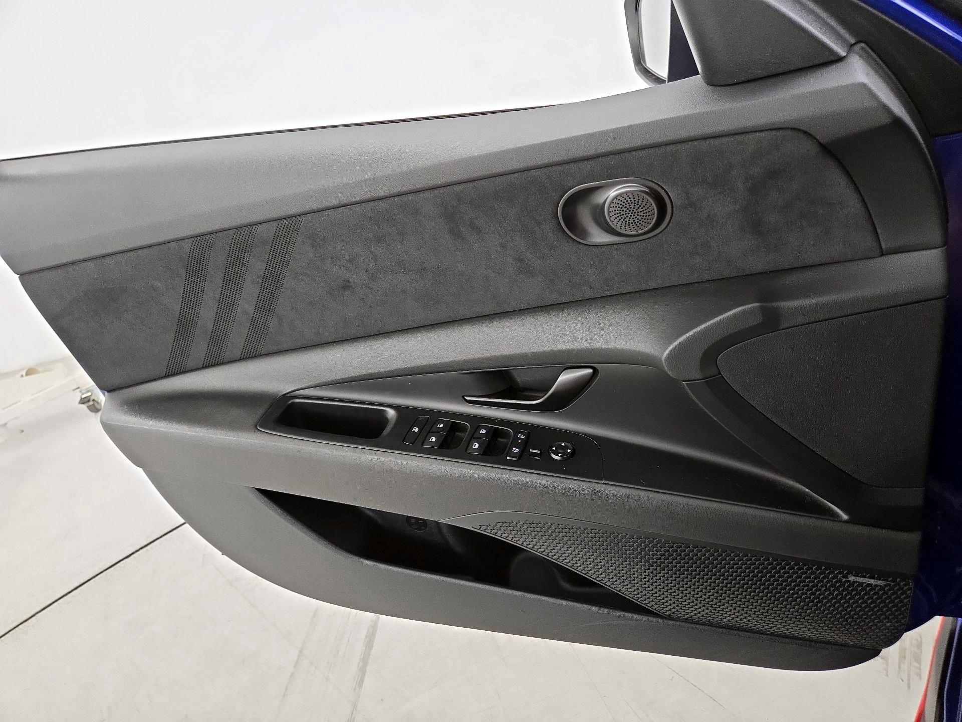 Thumbnail: 2024 Hyundai Elantra - 12