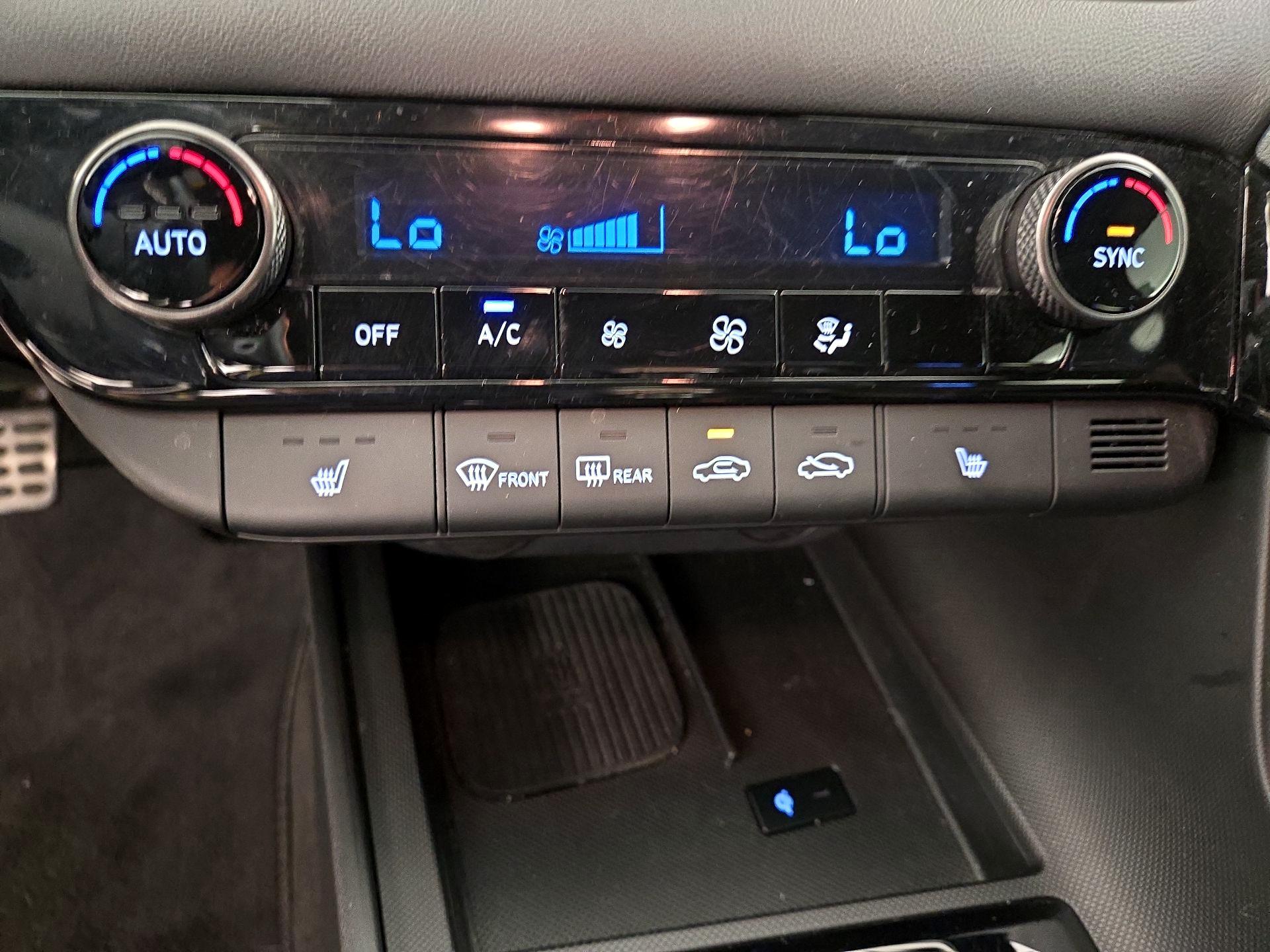 Thumbnail: 2024 Hyundai Elantra - 17