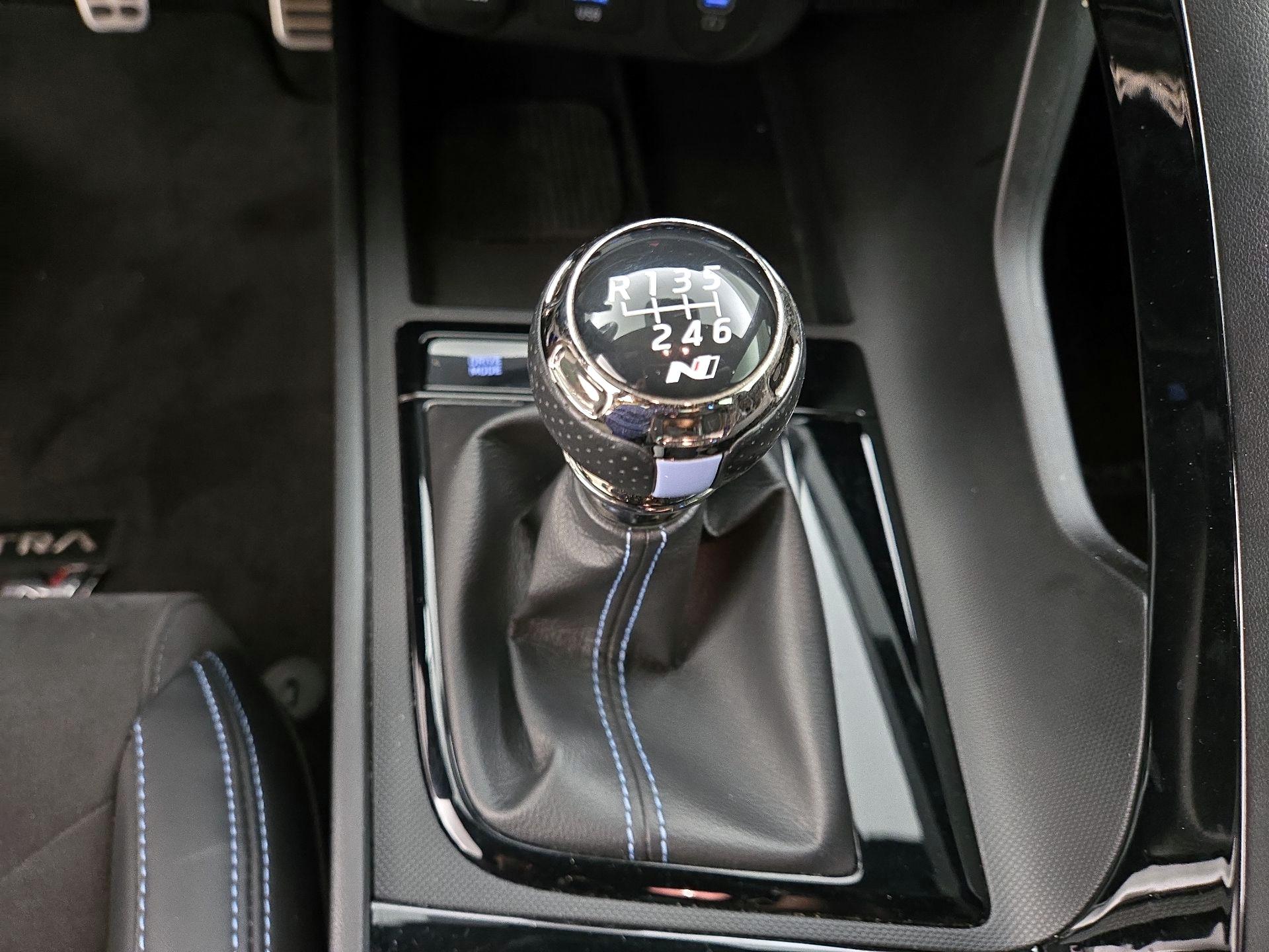 Thumbnail: 2024 Hyundai Elantra - 18