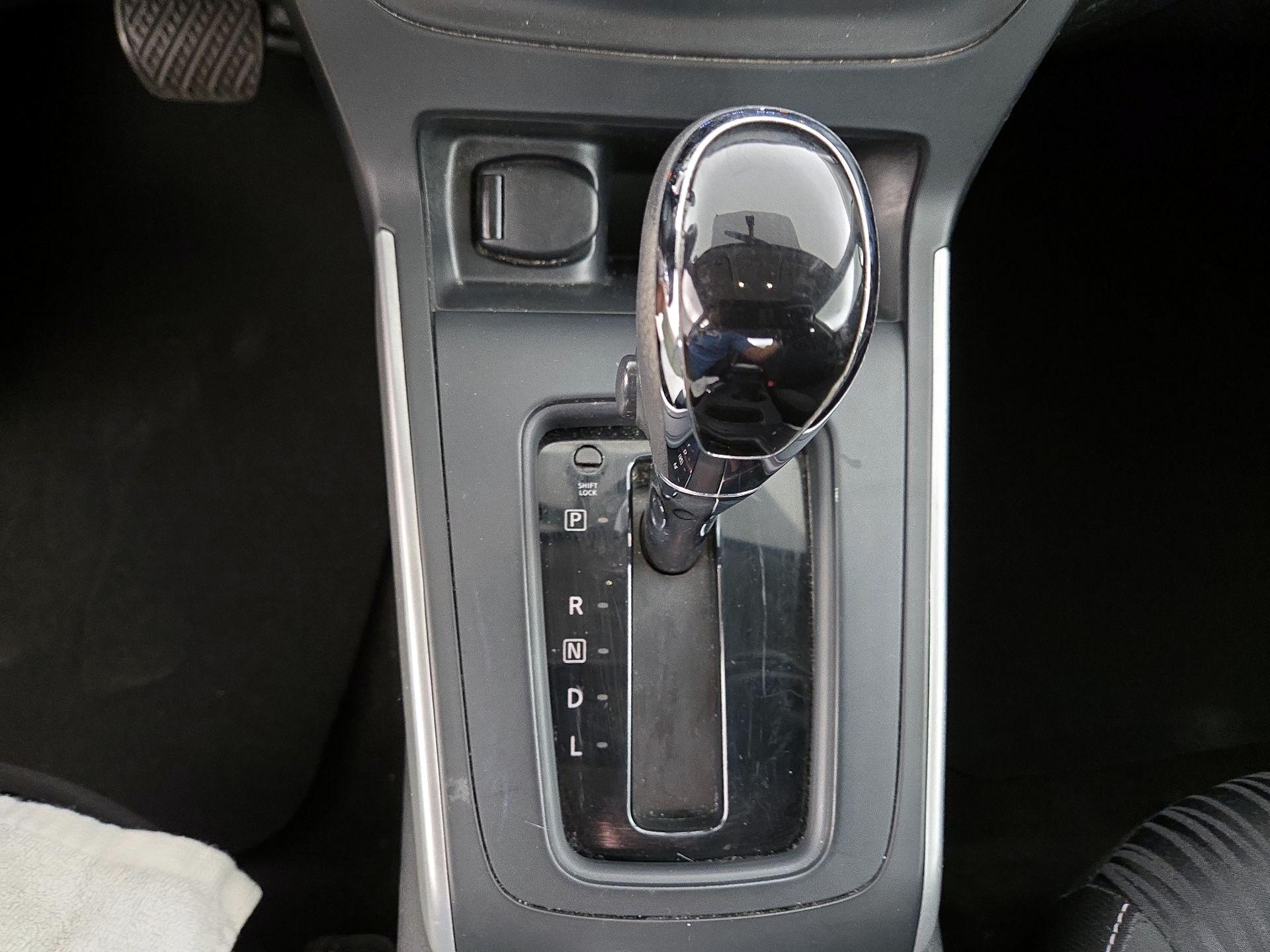 Thumbnail: 2018 Nissan Sentra - 17