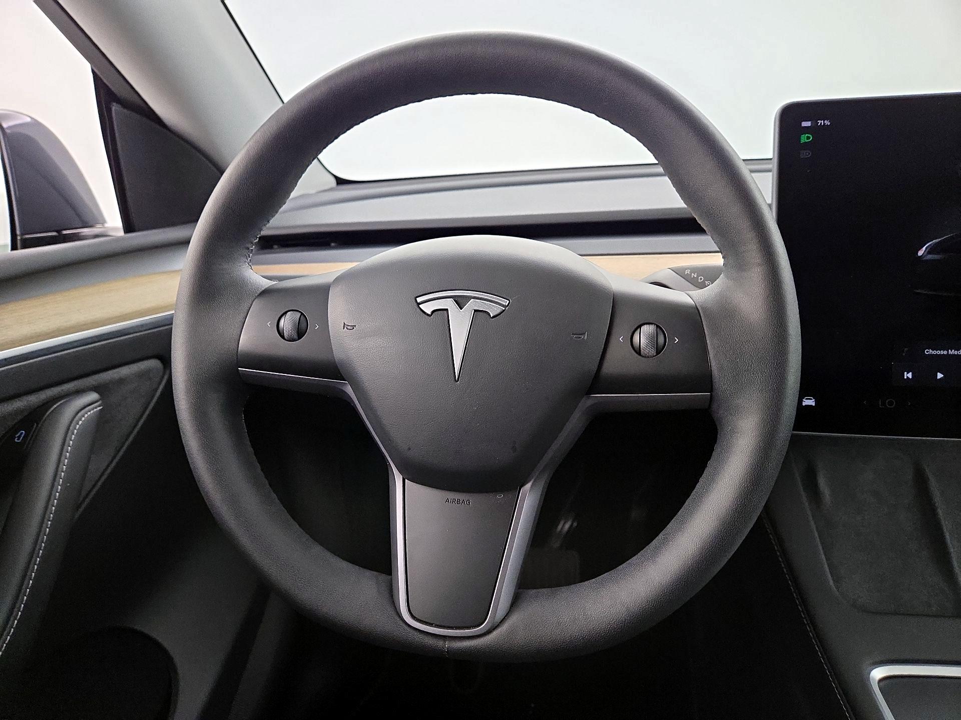 Thumbnail: 2023 Tesla Model Y - 10