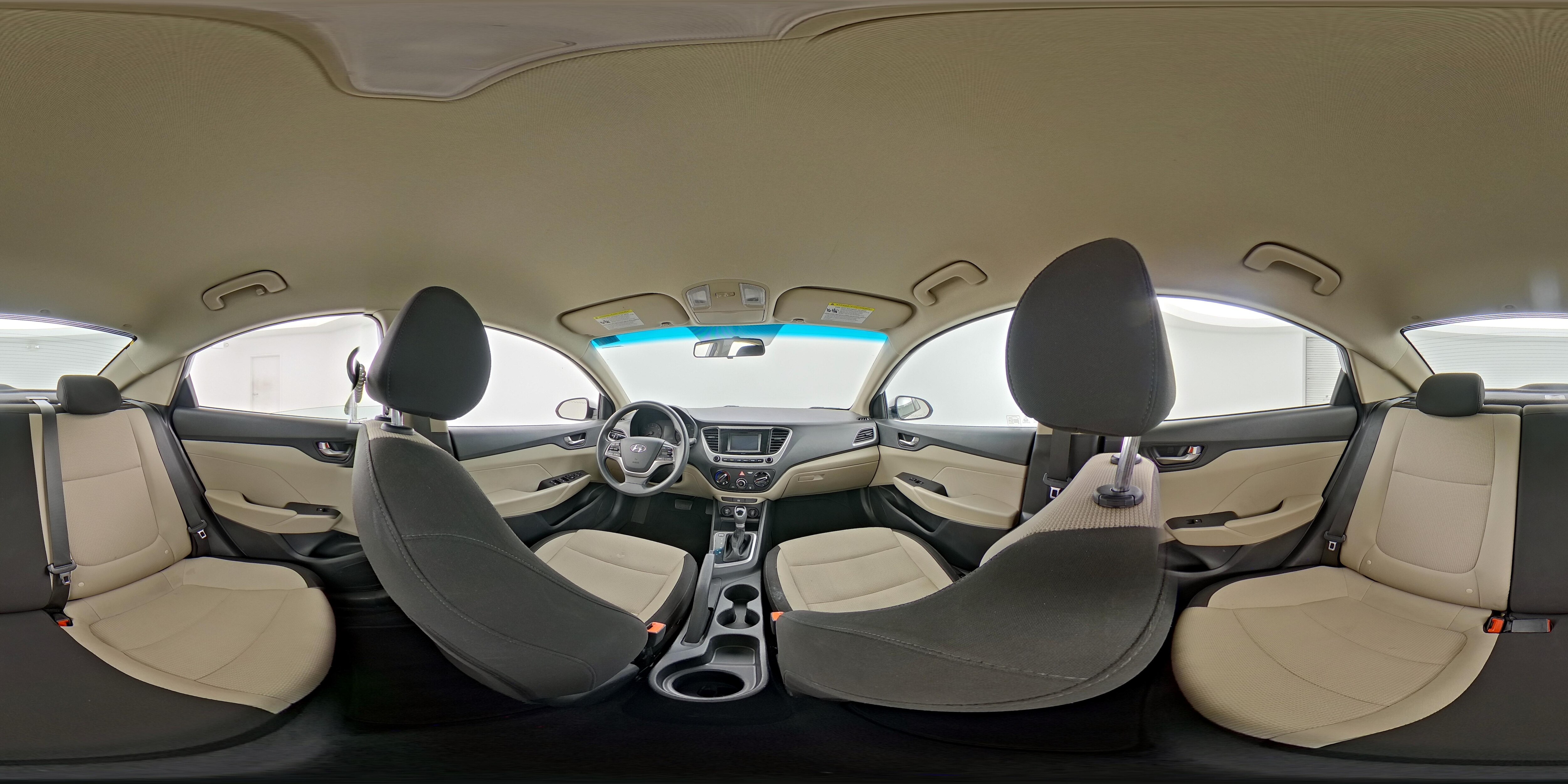 2020 Hyundai Accent SE - Photo 24