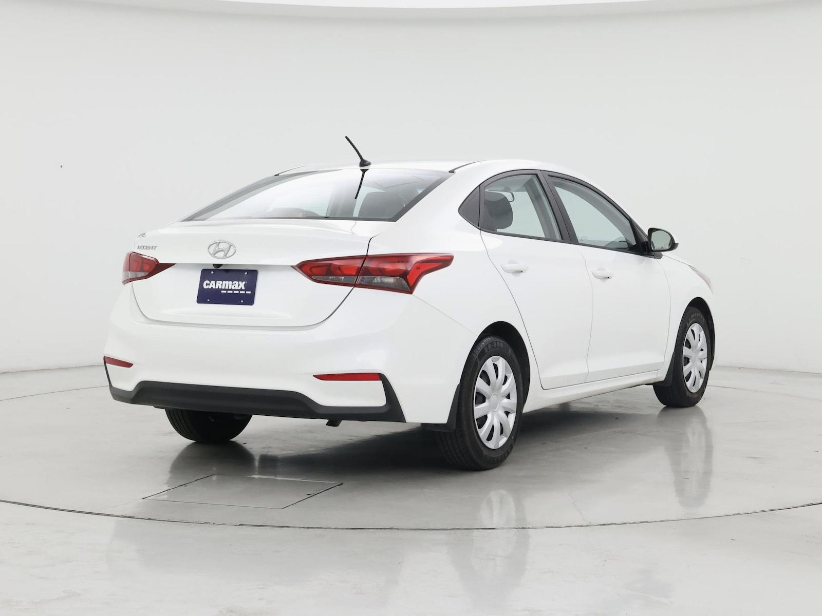 2020 Hyundai Accent SE - Photo 9