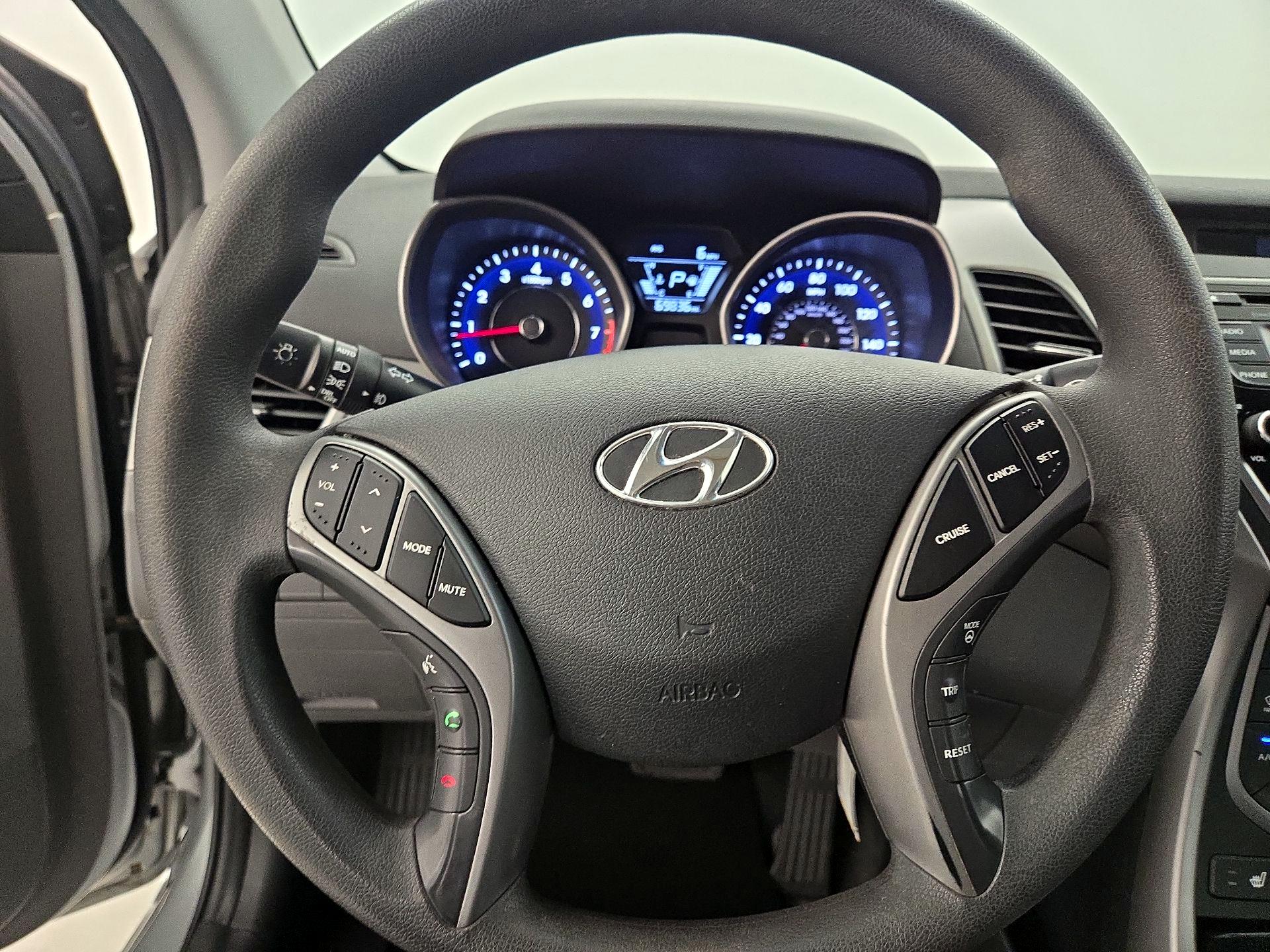 Thumbnail: 2014 Hyundai Elantra - 10