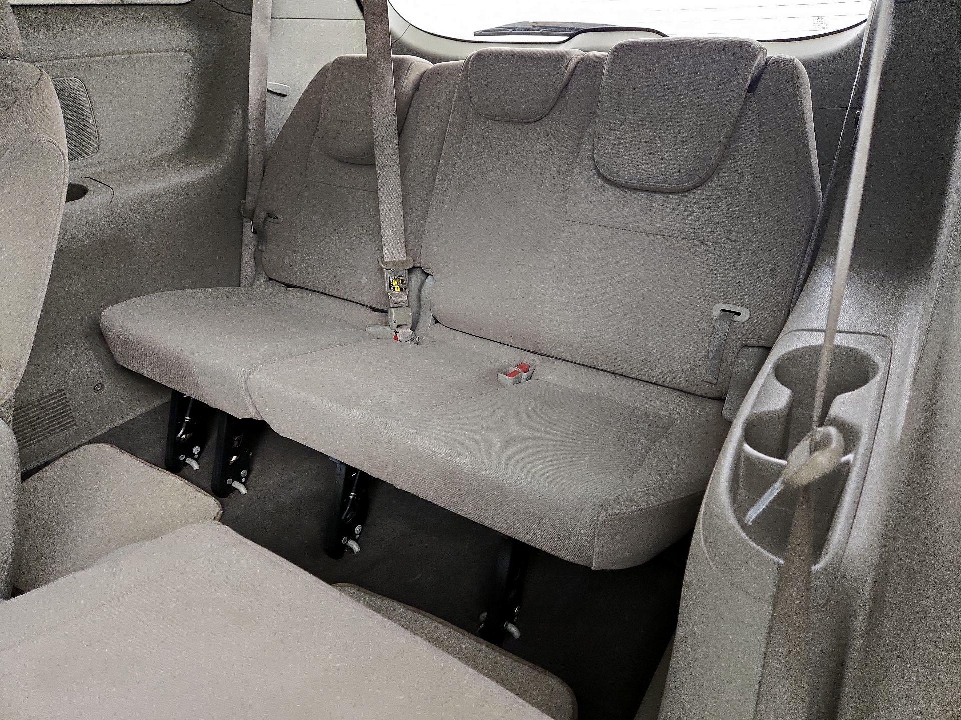 Thumbnail: 2015 Kia Sedona - 19