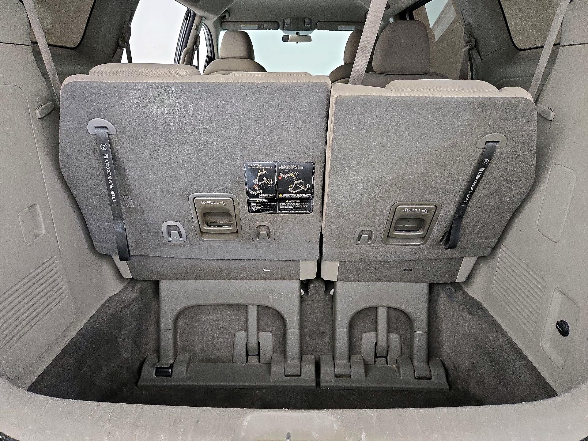 Thumbnail: 2015 Kia Sedona - 20