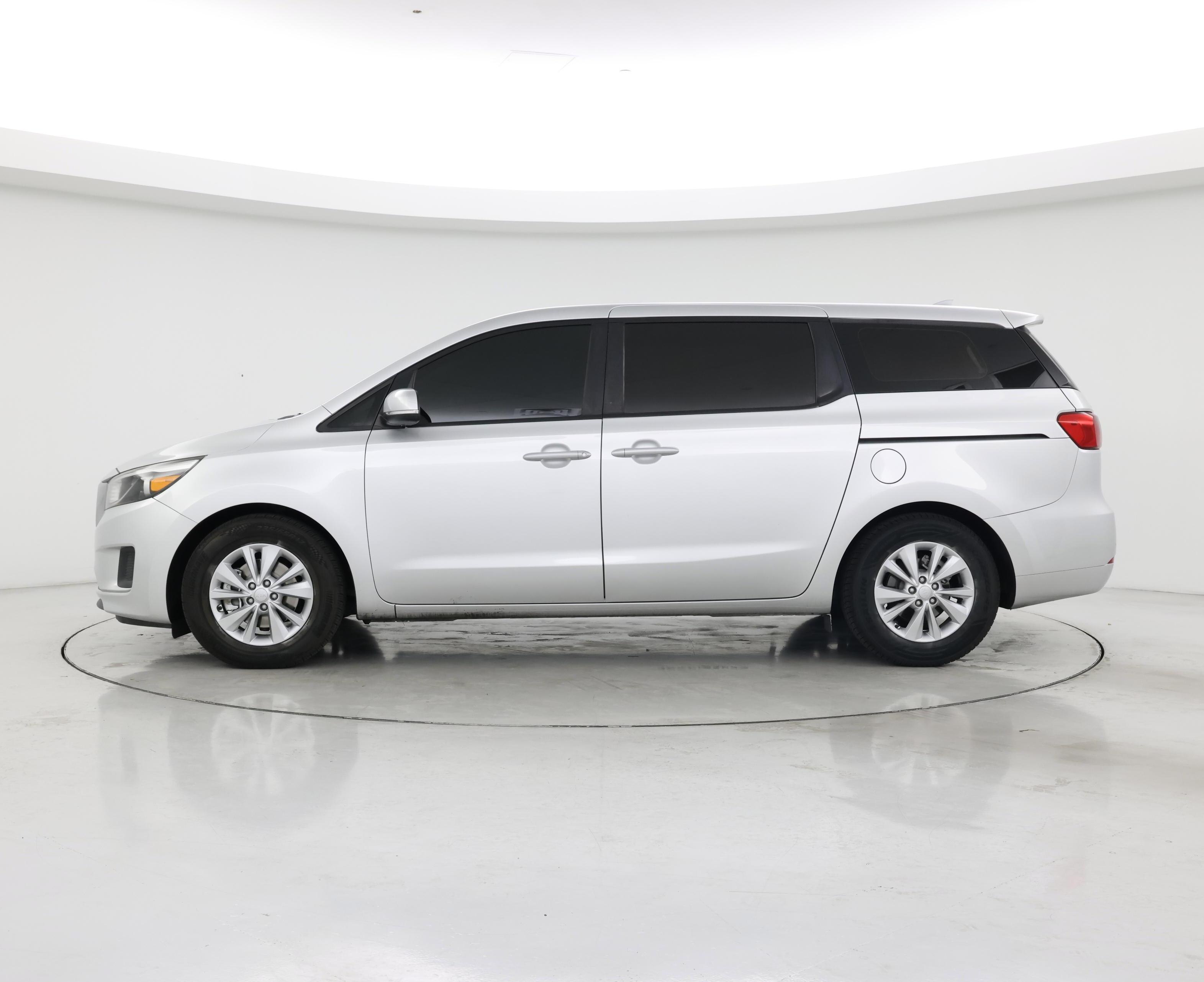 Thumbnail: 2015 Kia Sedona - 3