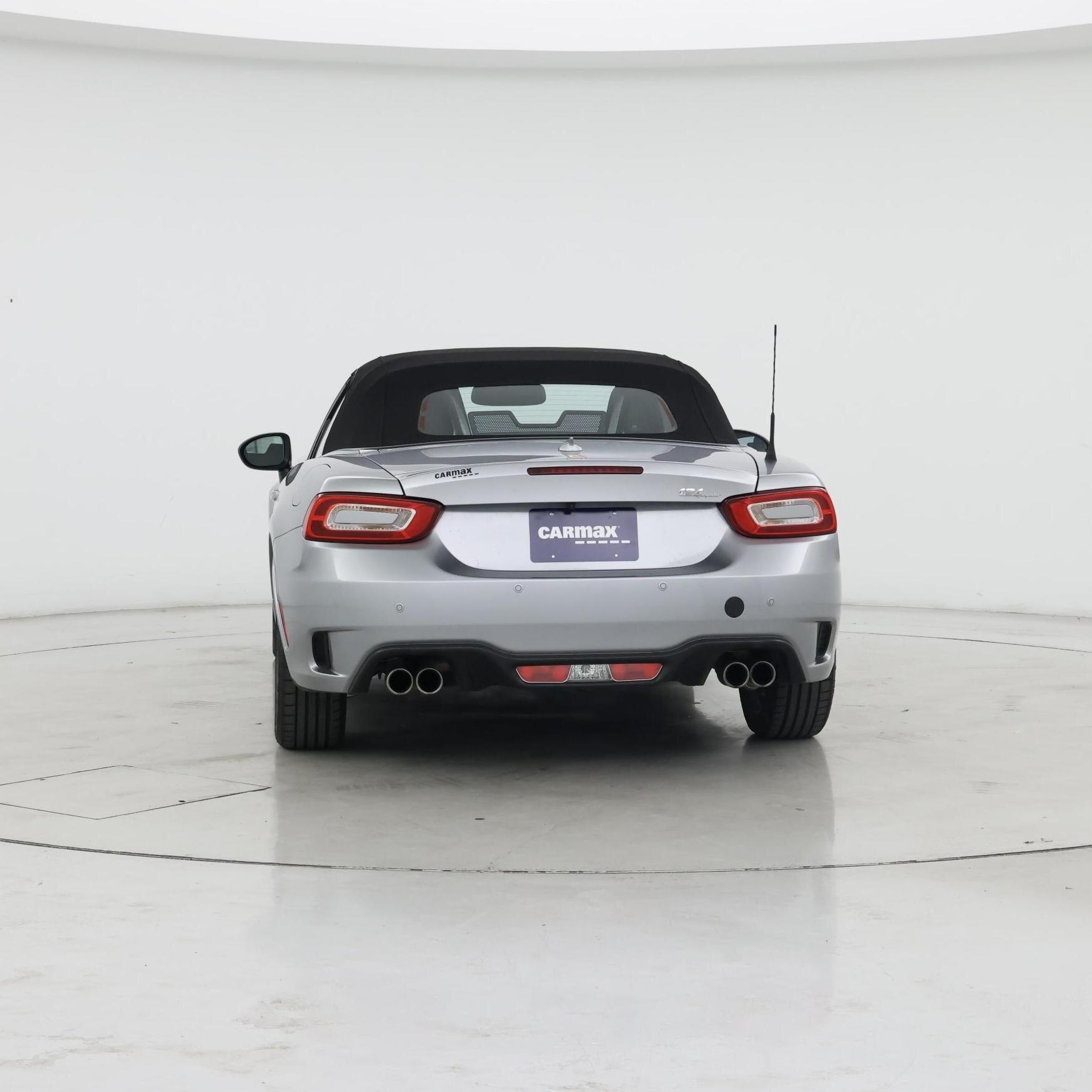 Thumbnail: 2017 Fiat 124 Spider - 6