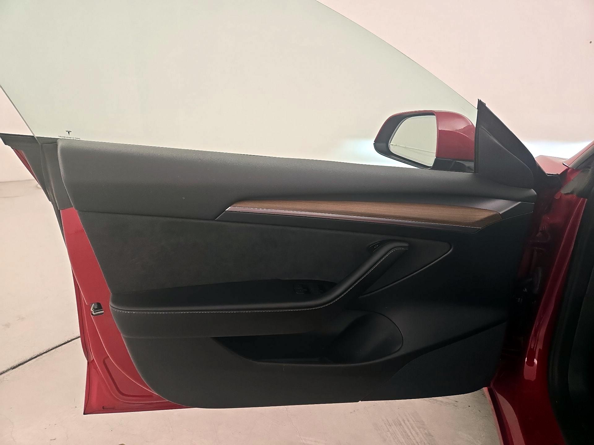 Thumbnail: 2022 Tesla Model 3 - 12