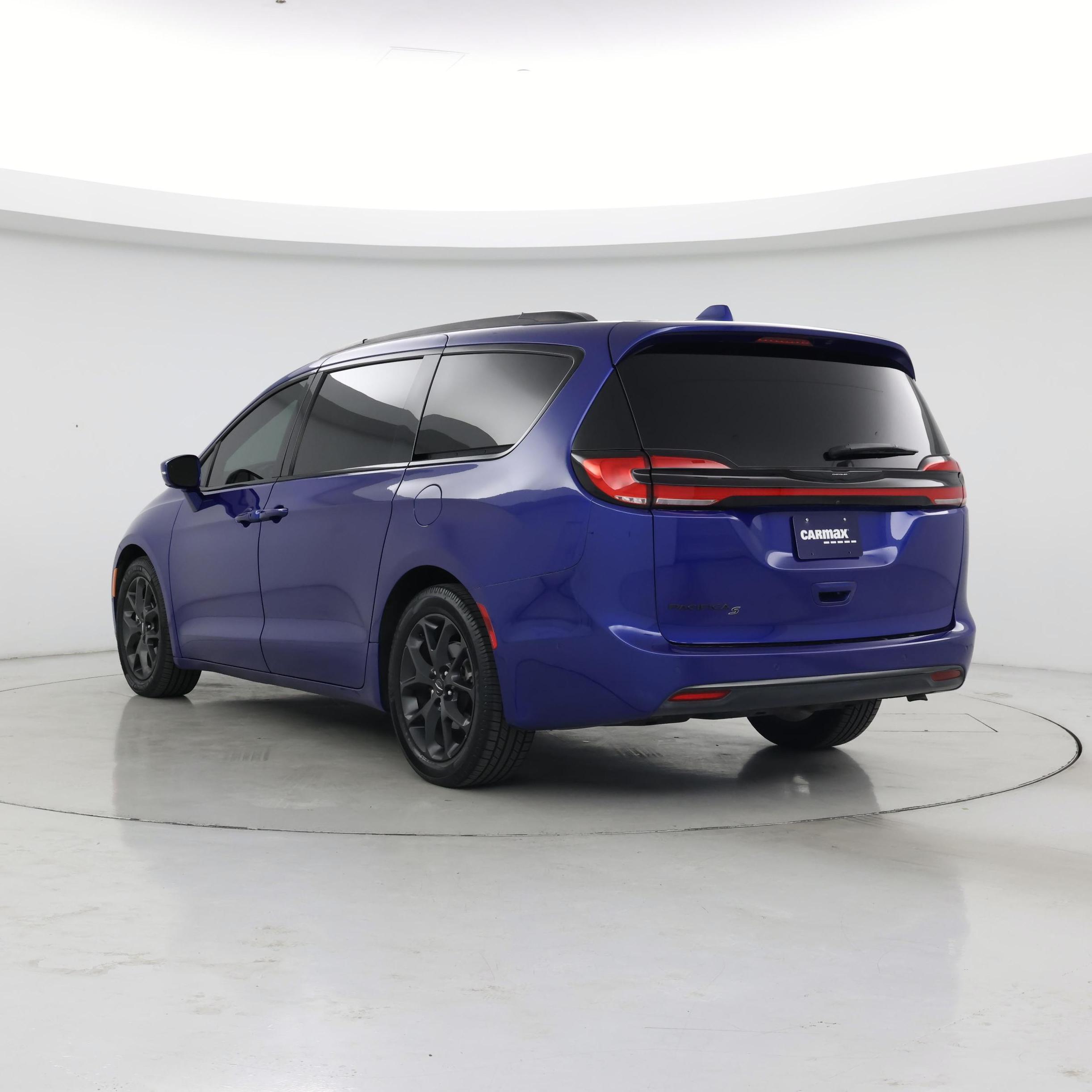Thumbnail: 2021 Chrysler Pacifica - 2