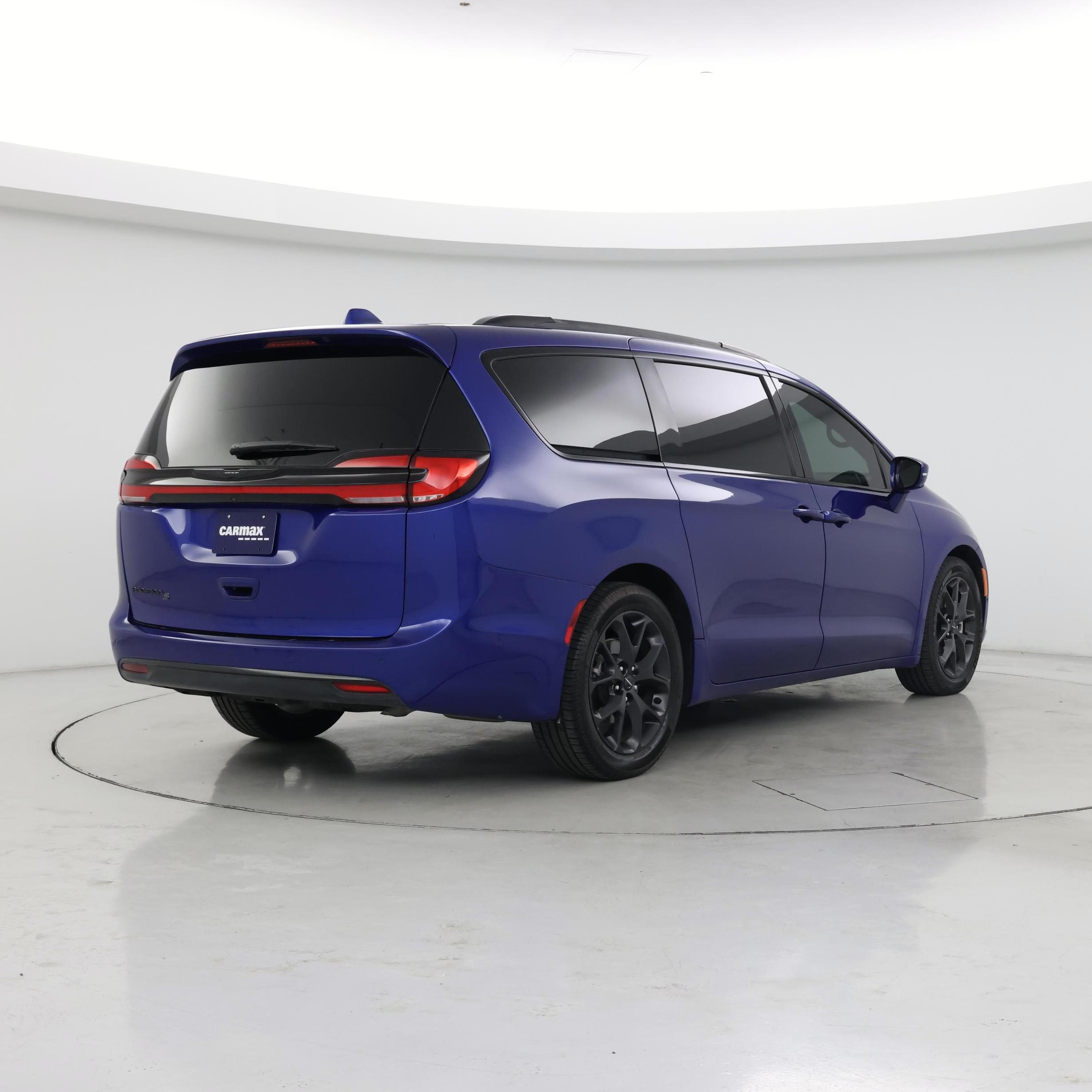 Thumbnail: 2021 Chrysler Pacifica - 8