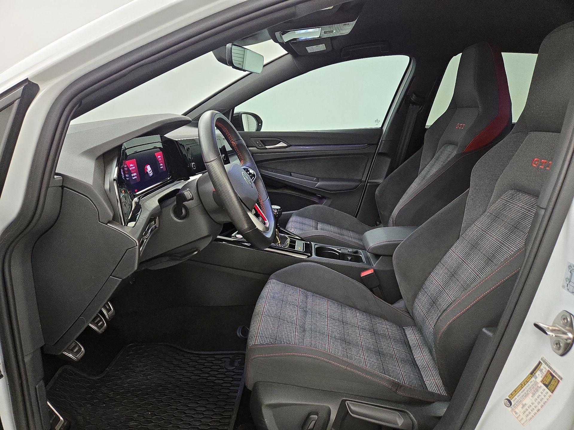 Thumbnail: 2024 Volkswagen Golf - 11