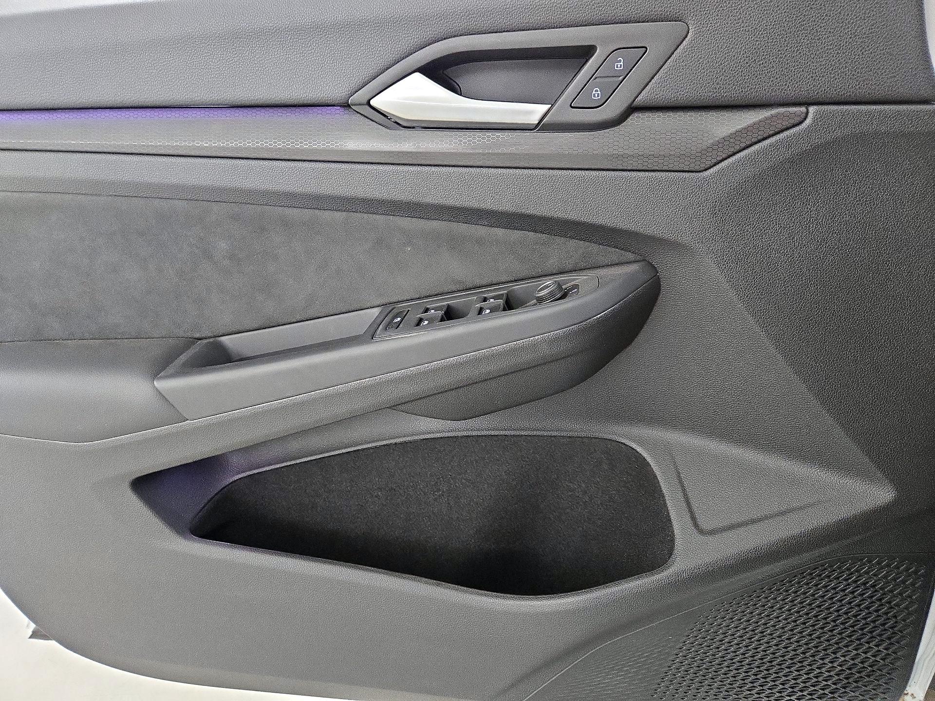 Thumbnail: 2024 Volkswagen Golf - 12