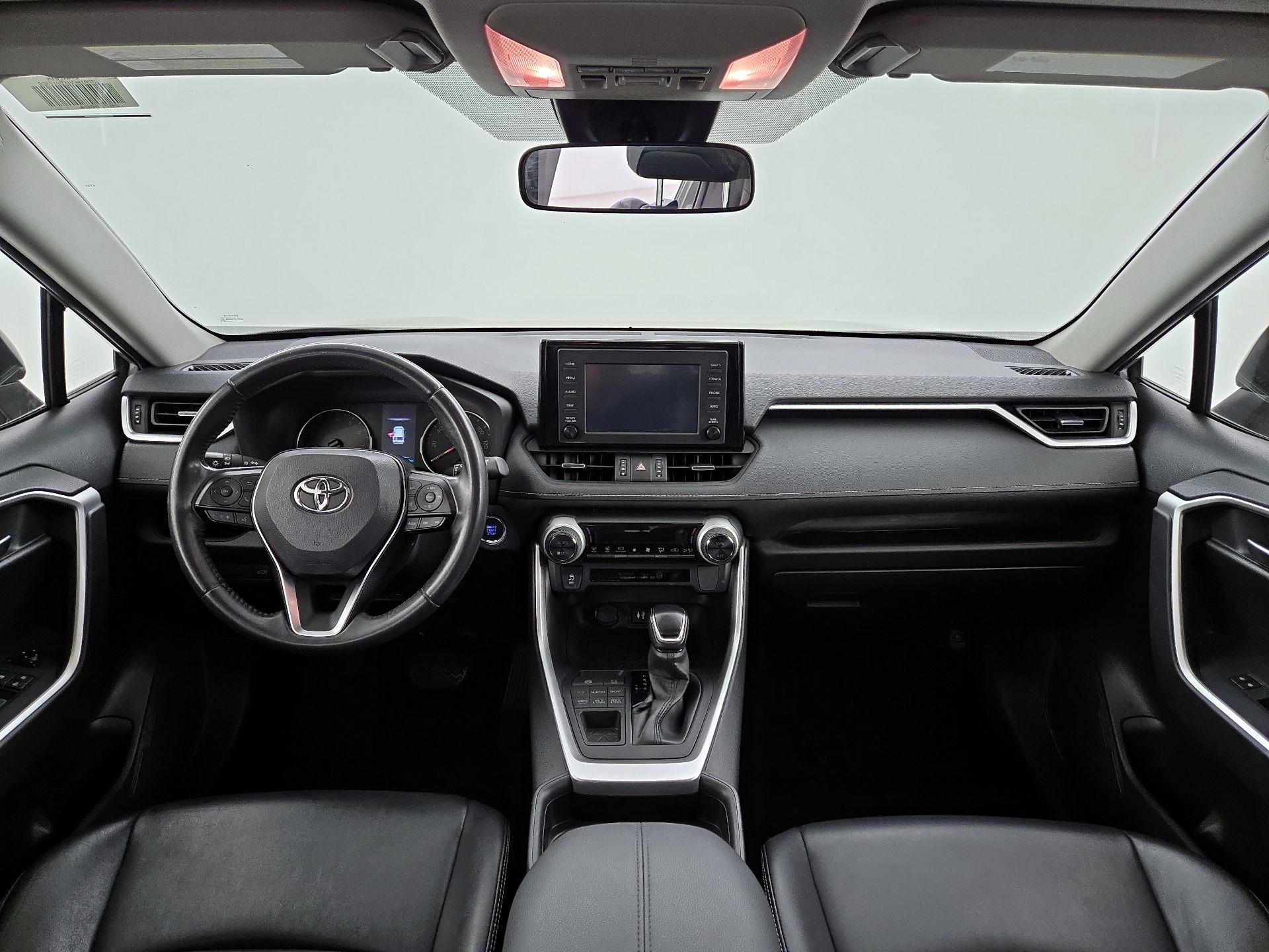 Thumbnail: 2019 Toyota RAV4 - 9
