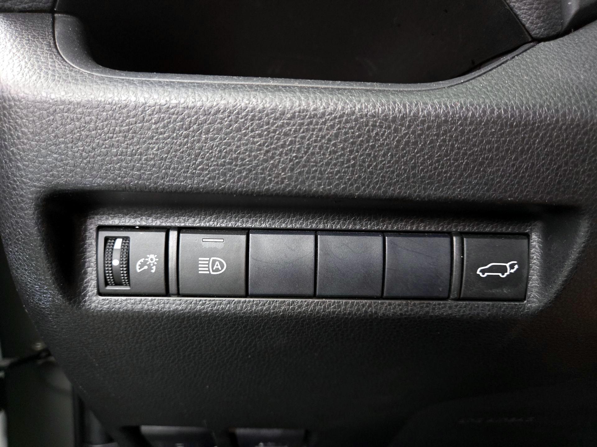 Thumbnail: 2019 Toyota RAV4 - 13