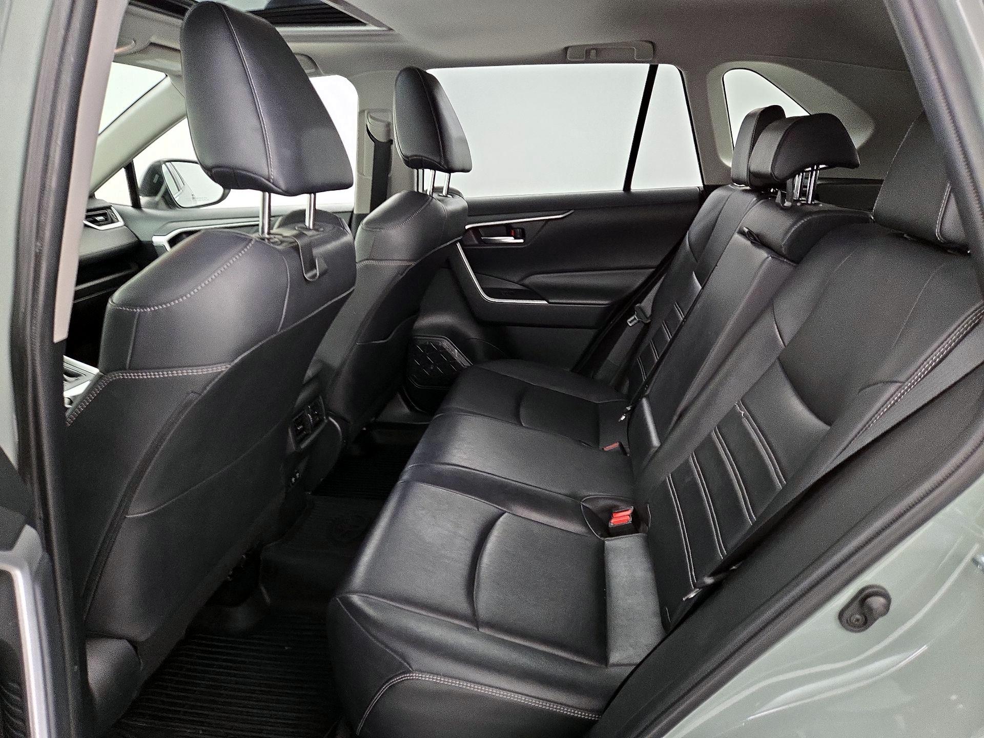 Thumbnail: 2019 Toyota RAV4 - 20